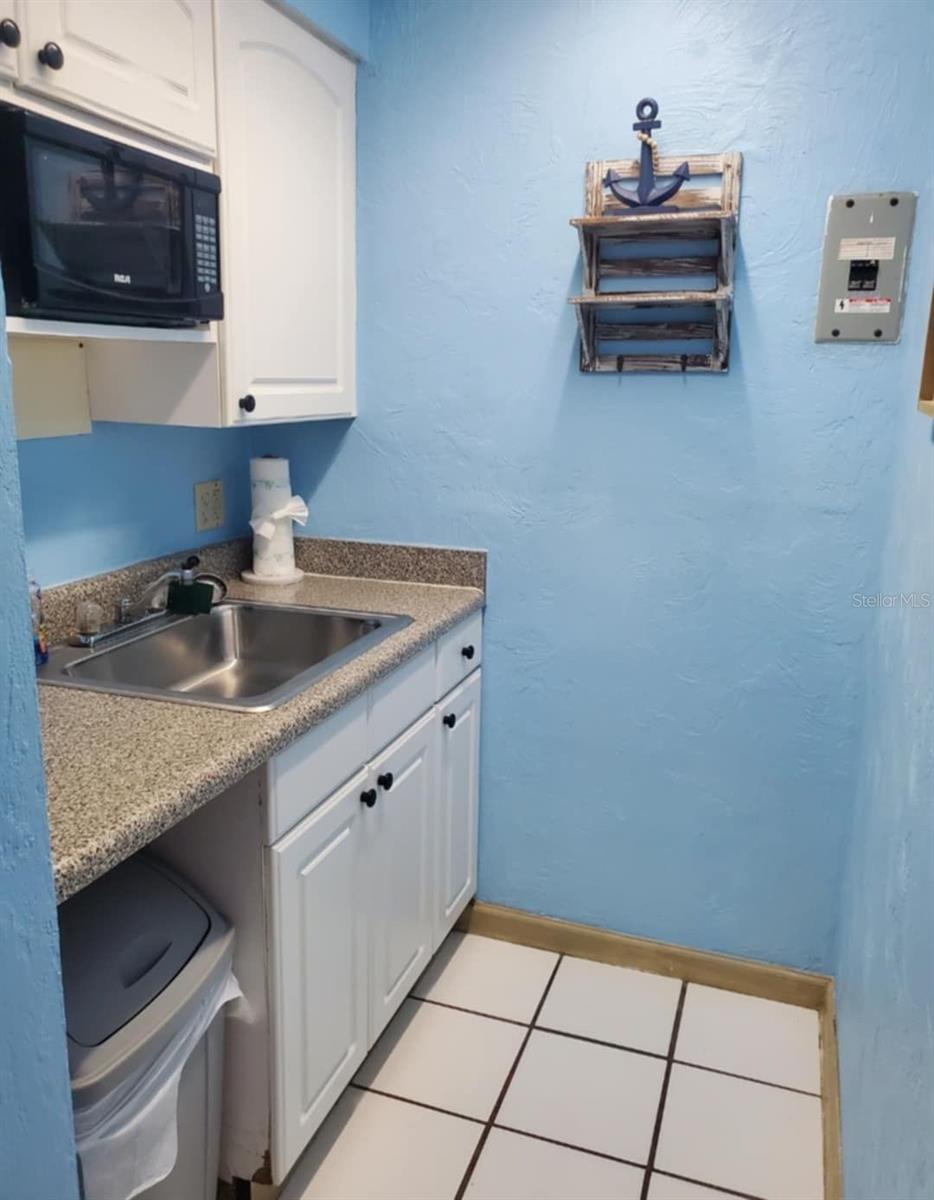 Image 8 of 24 For 313 Atlantic Avenue 2200