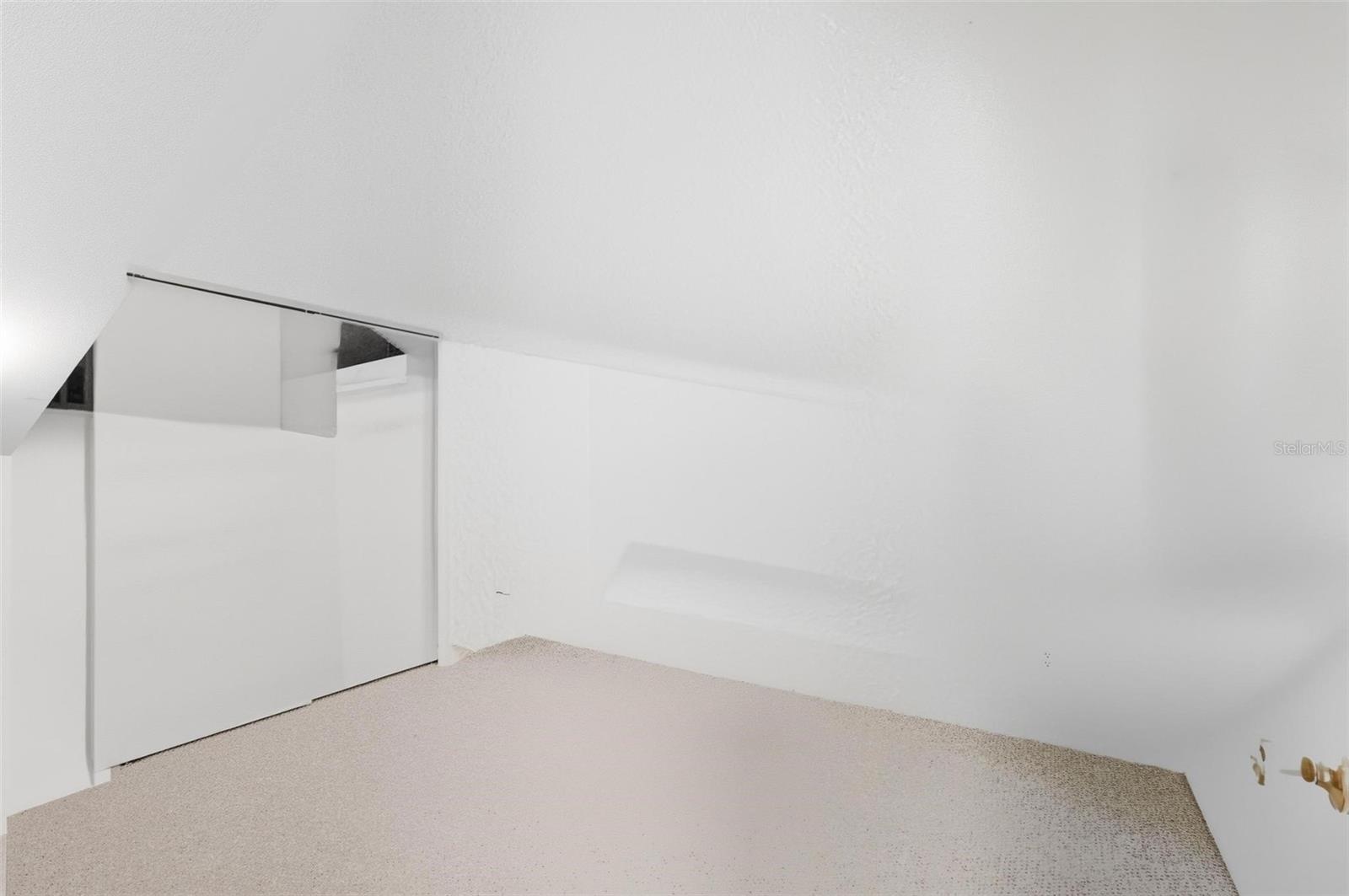 Image 34 of 41 For 24 Ryapple Lane B