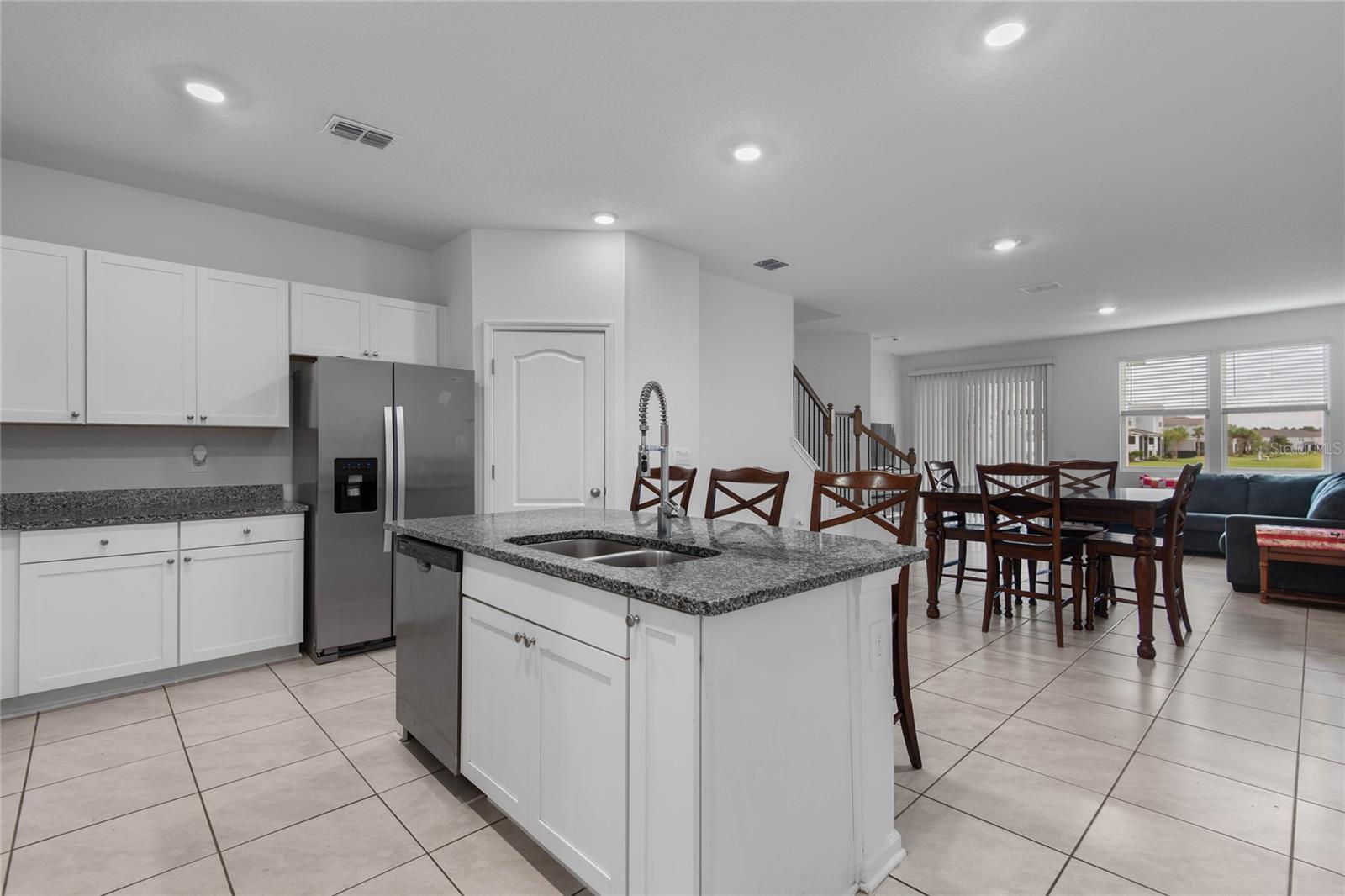 Image 4 of 22 For 506 Redbud Road