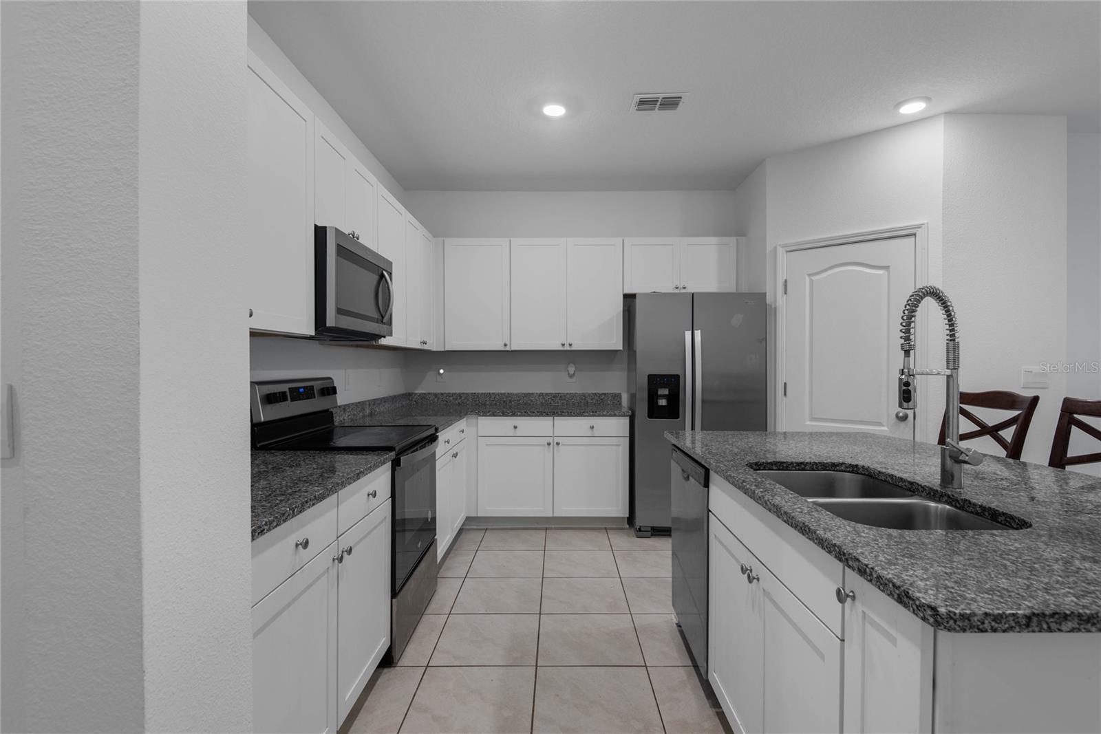 Image 5 of 22 For 506 Redbud Road