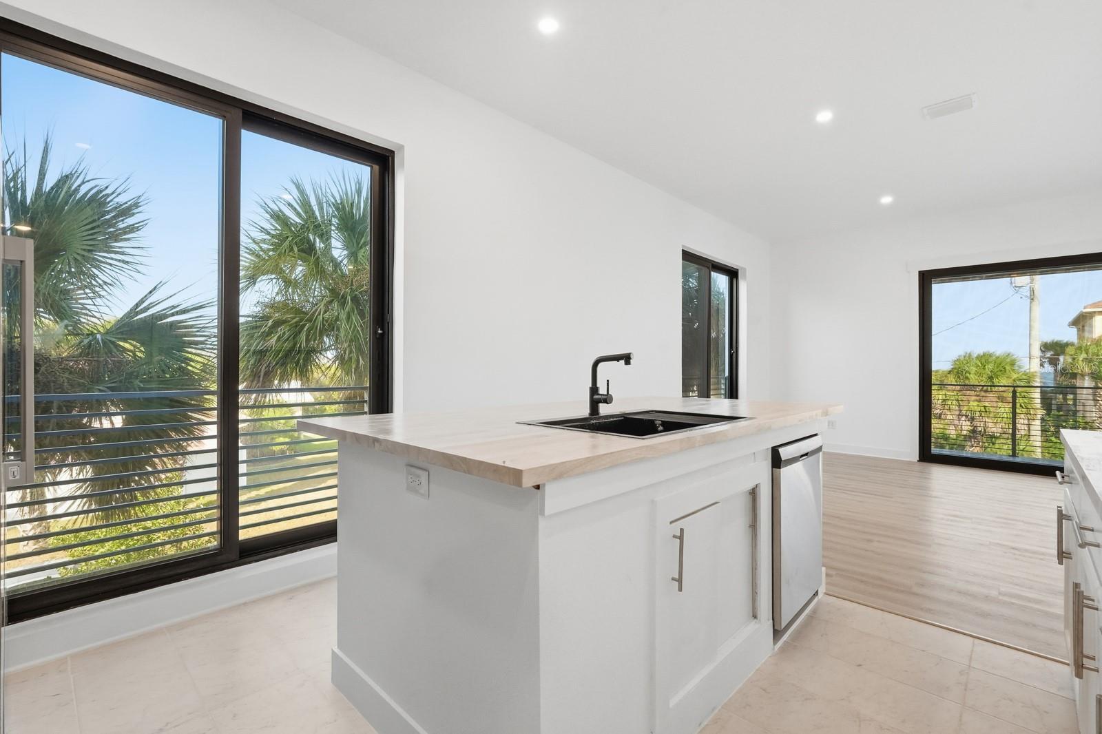 Image 25 of 79 For 1321 Central Avenue