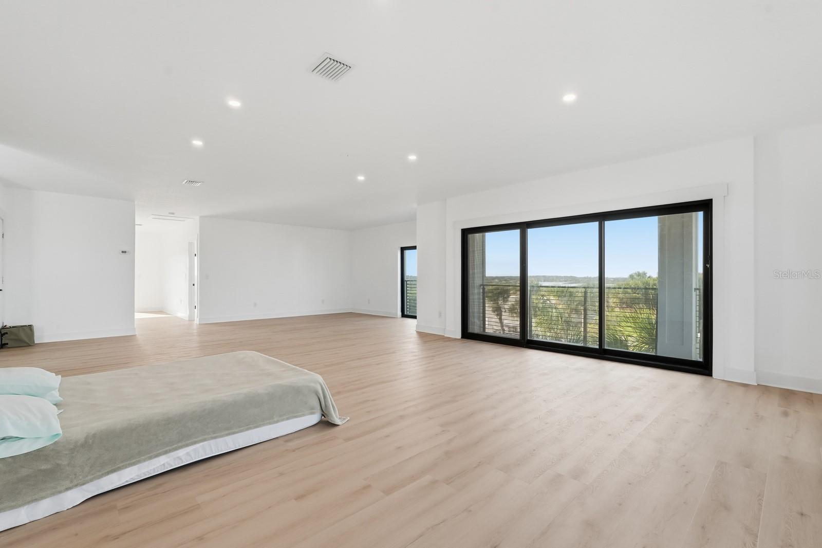 Image 42 of 79 For 1321 Central Avenue