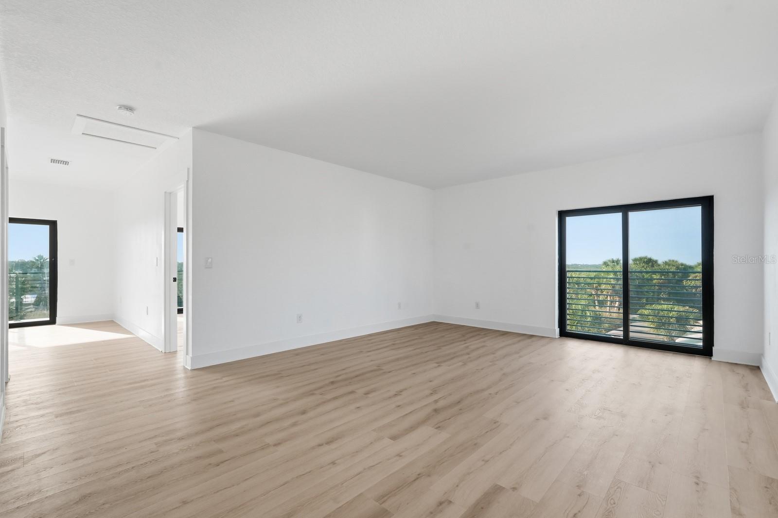 Image 43 of 79 For 1321 Central Avenue