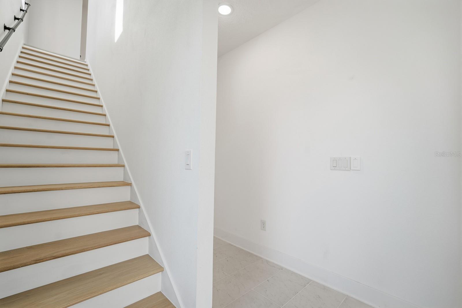 Image 8 of 79 For 1321 Central Avenue