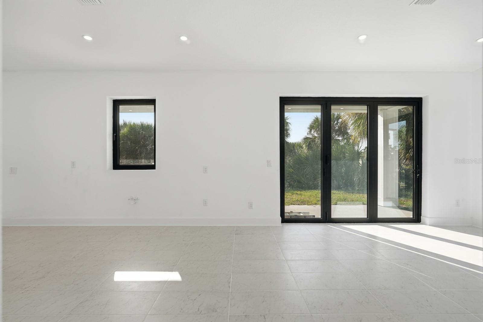 Image 9 of 79 For 1321 Central Avenue