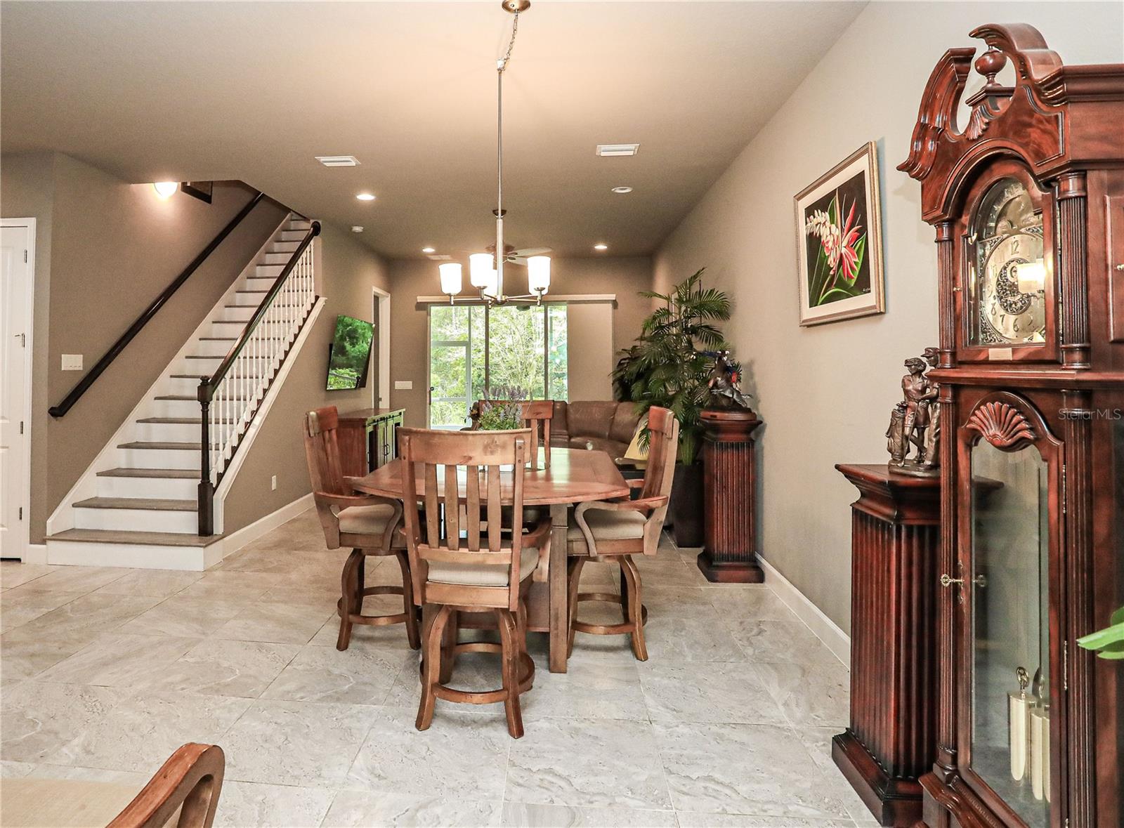 Image 18 of 92 For 875 Pinewood Drive