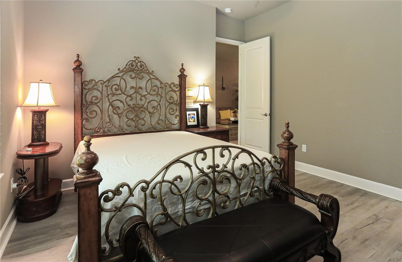 Image 23 of 92 For 875 Pinewood Drive