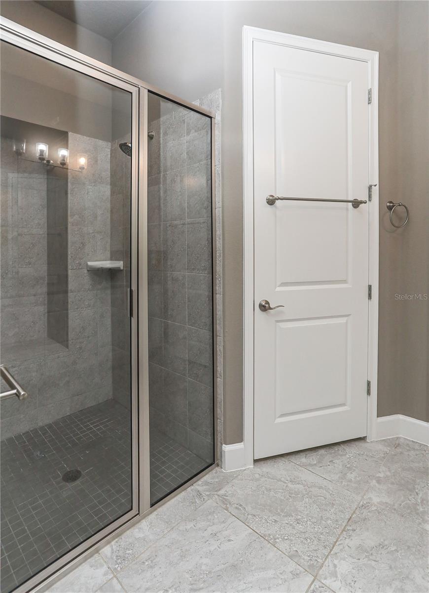 Image 28 of 92 For 875 Pinewood Drive