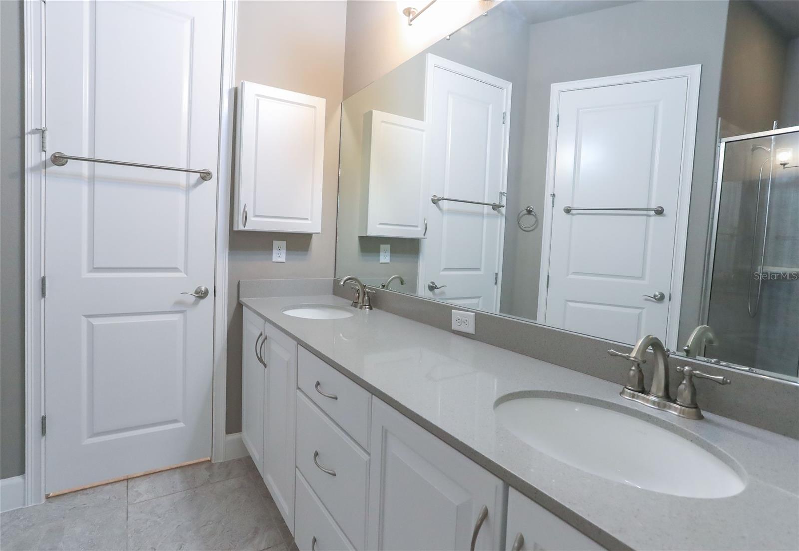 Image 32 of 92 For 875 Pinewood Drive