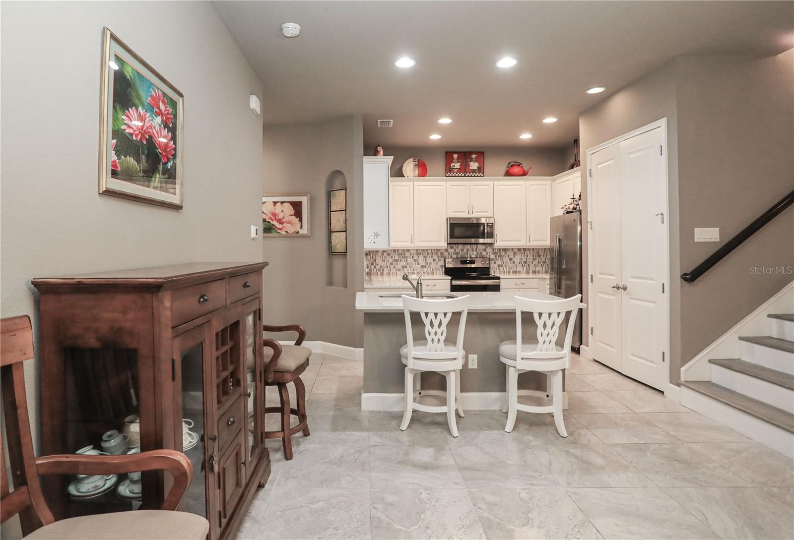 Image 7 of 92 For 875 Pinewood Drive