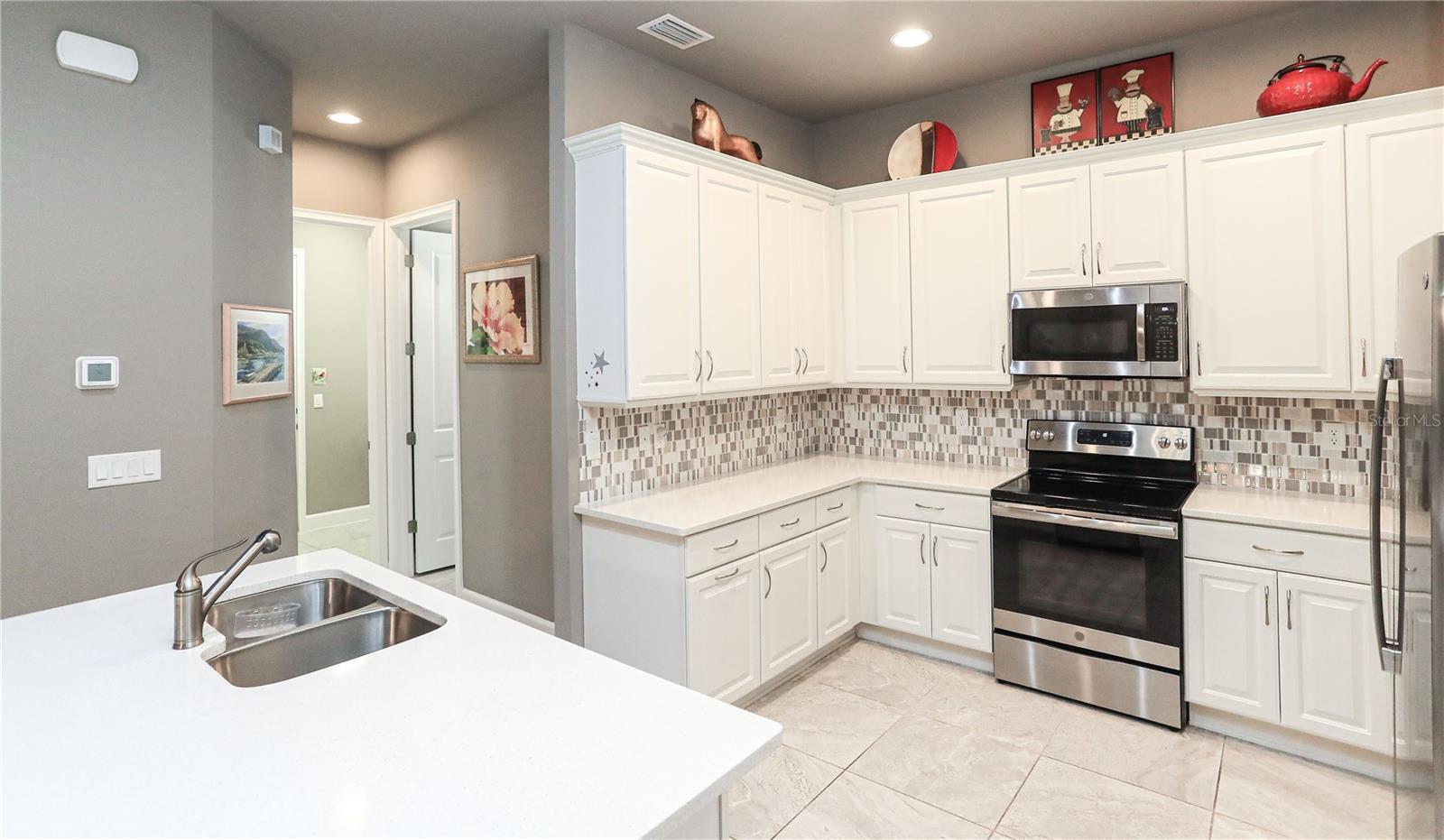 Image 8 of 92 For 875 Pinewood Drive