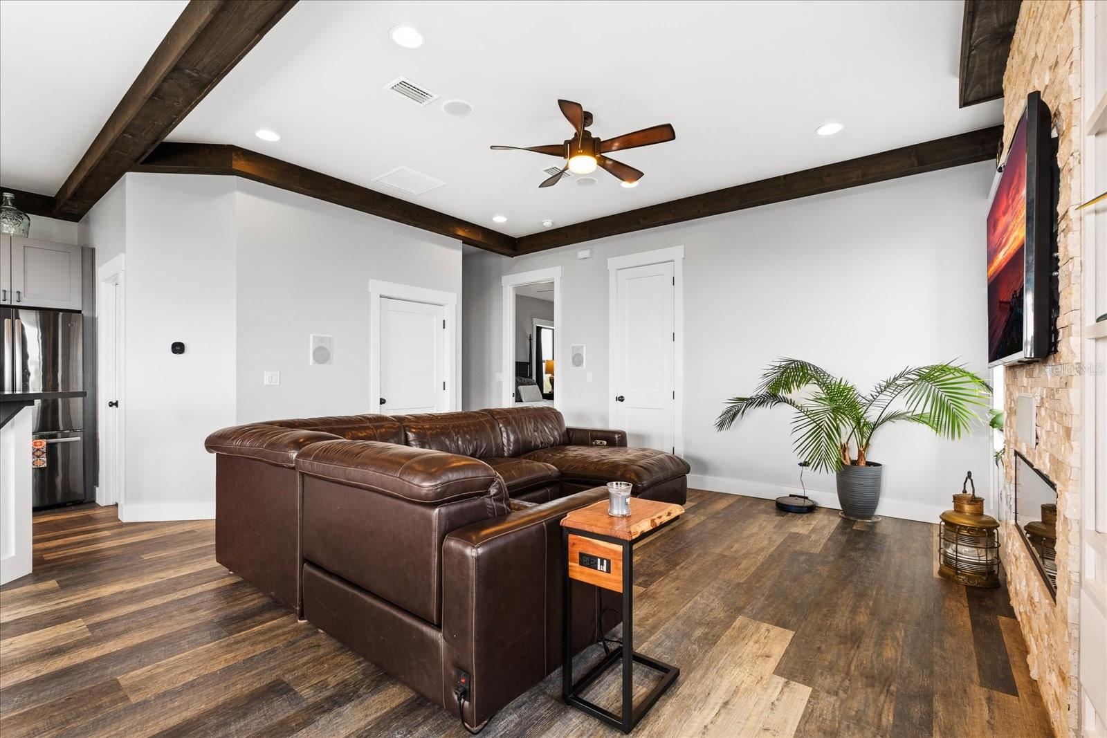 Image 37 of 82 For 19 Westmayer Place