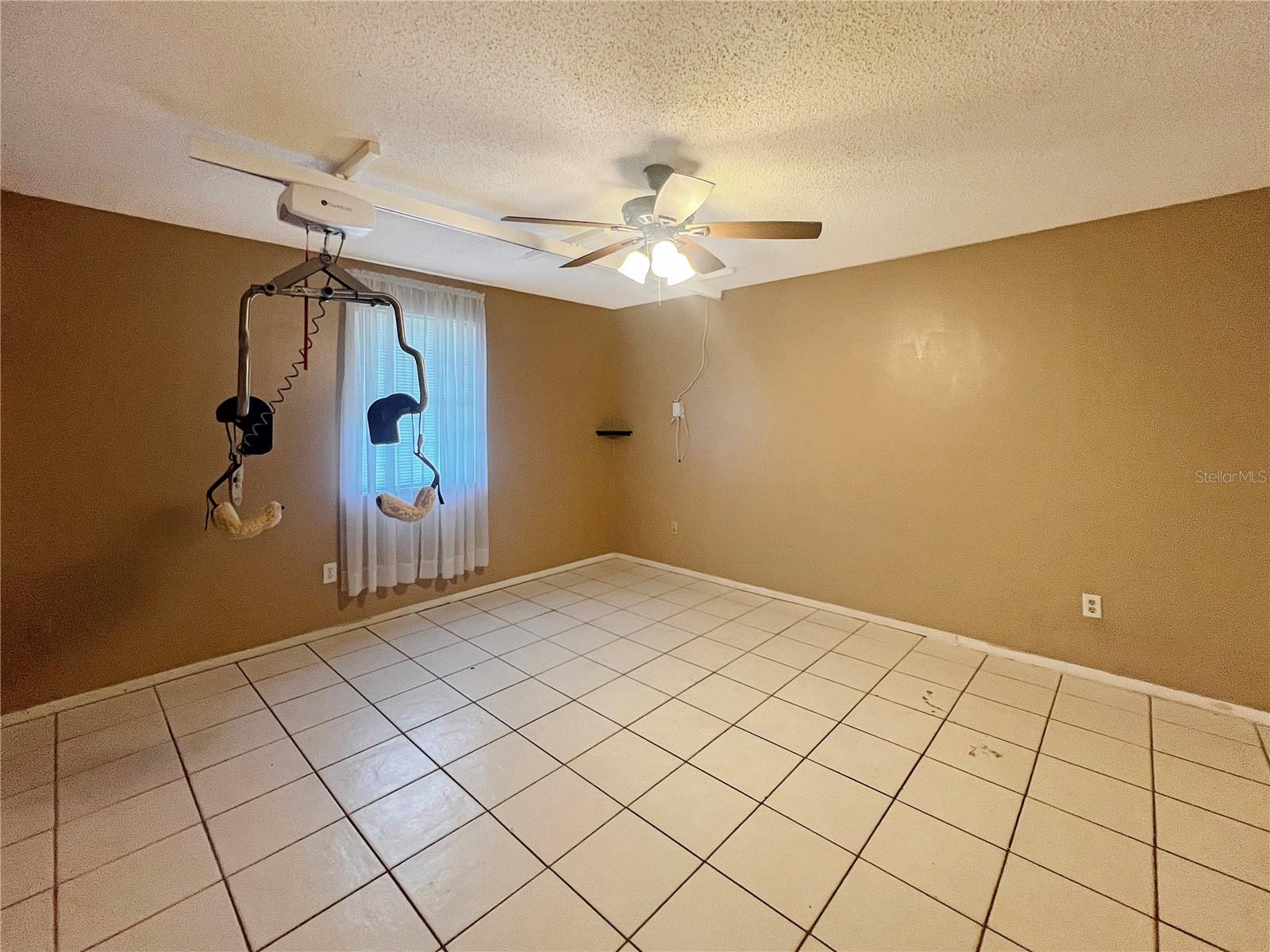 Image 21 of 29 For 6431 Drexel Drive 1