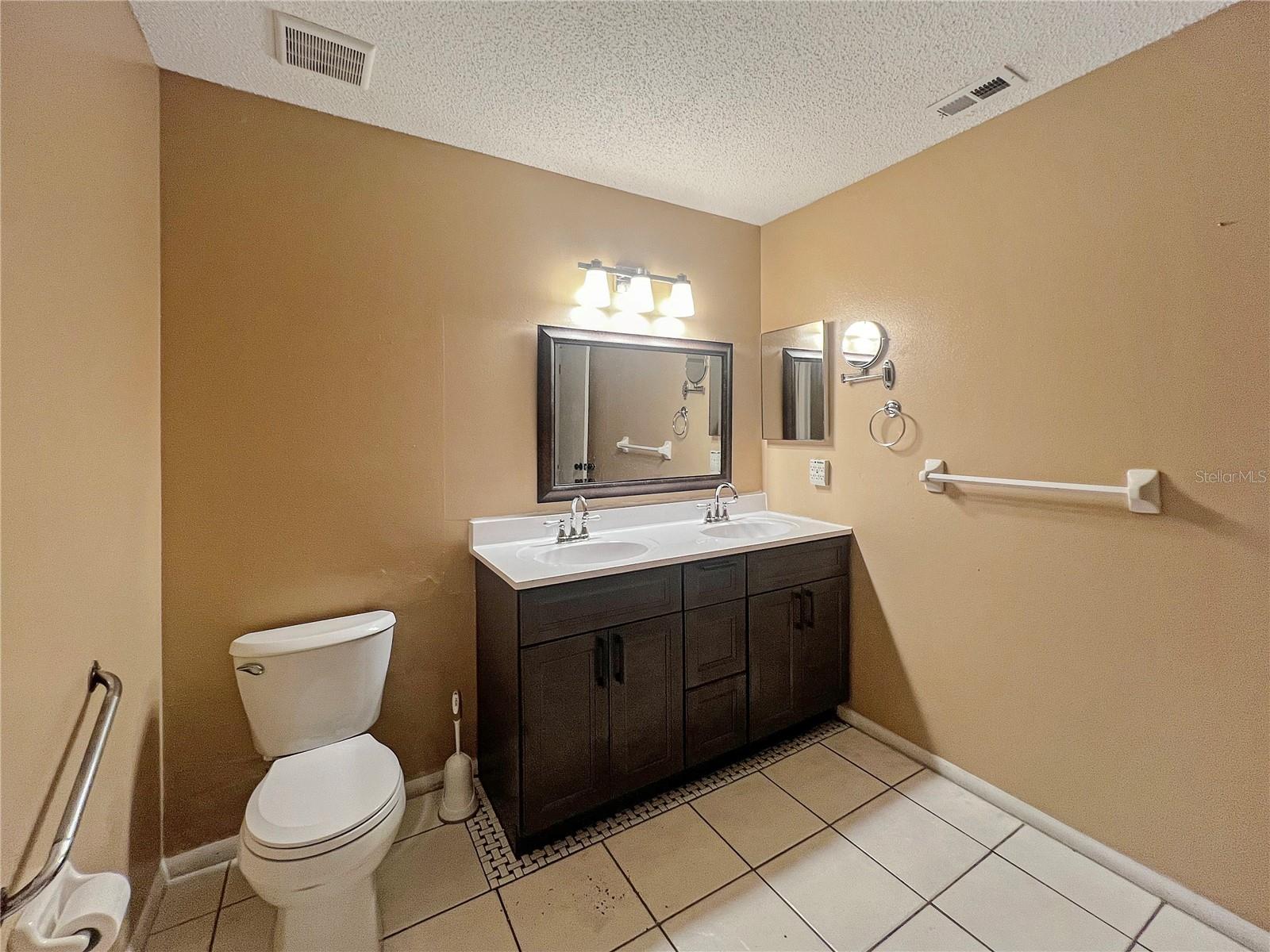 Image 23 of 29 For 6431 Drexel Drive 1