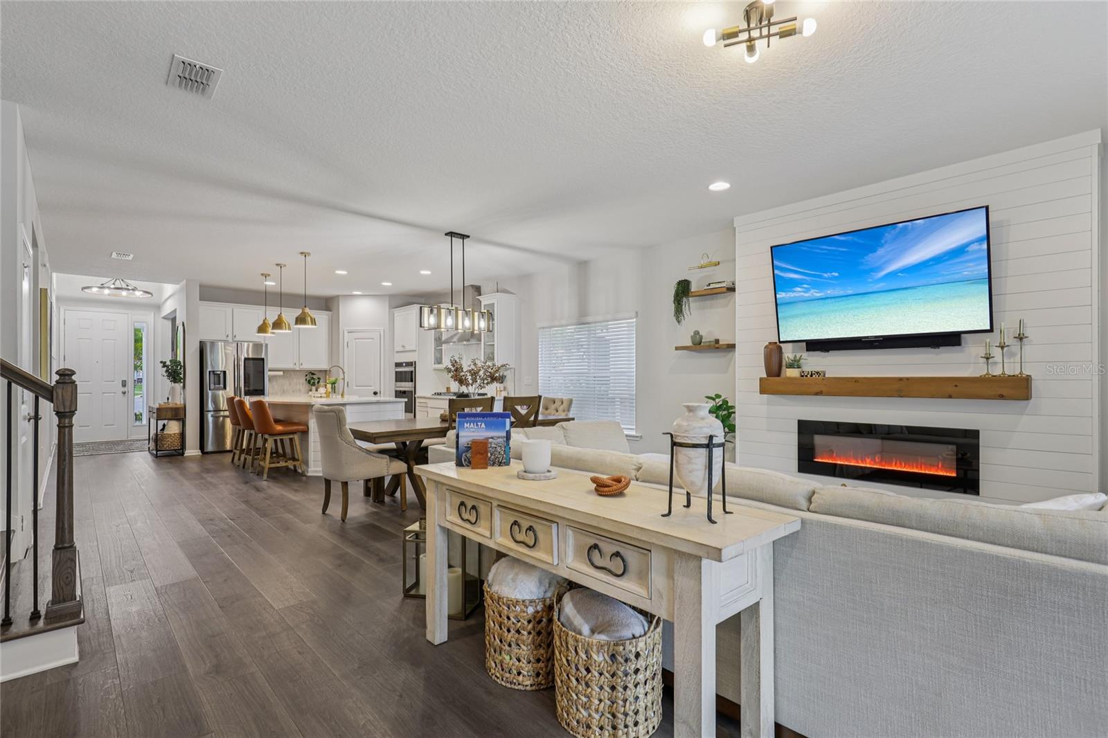 Image 11 of 53 For 606 Watervale Drive