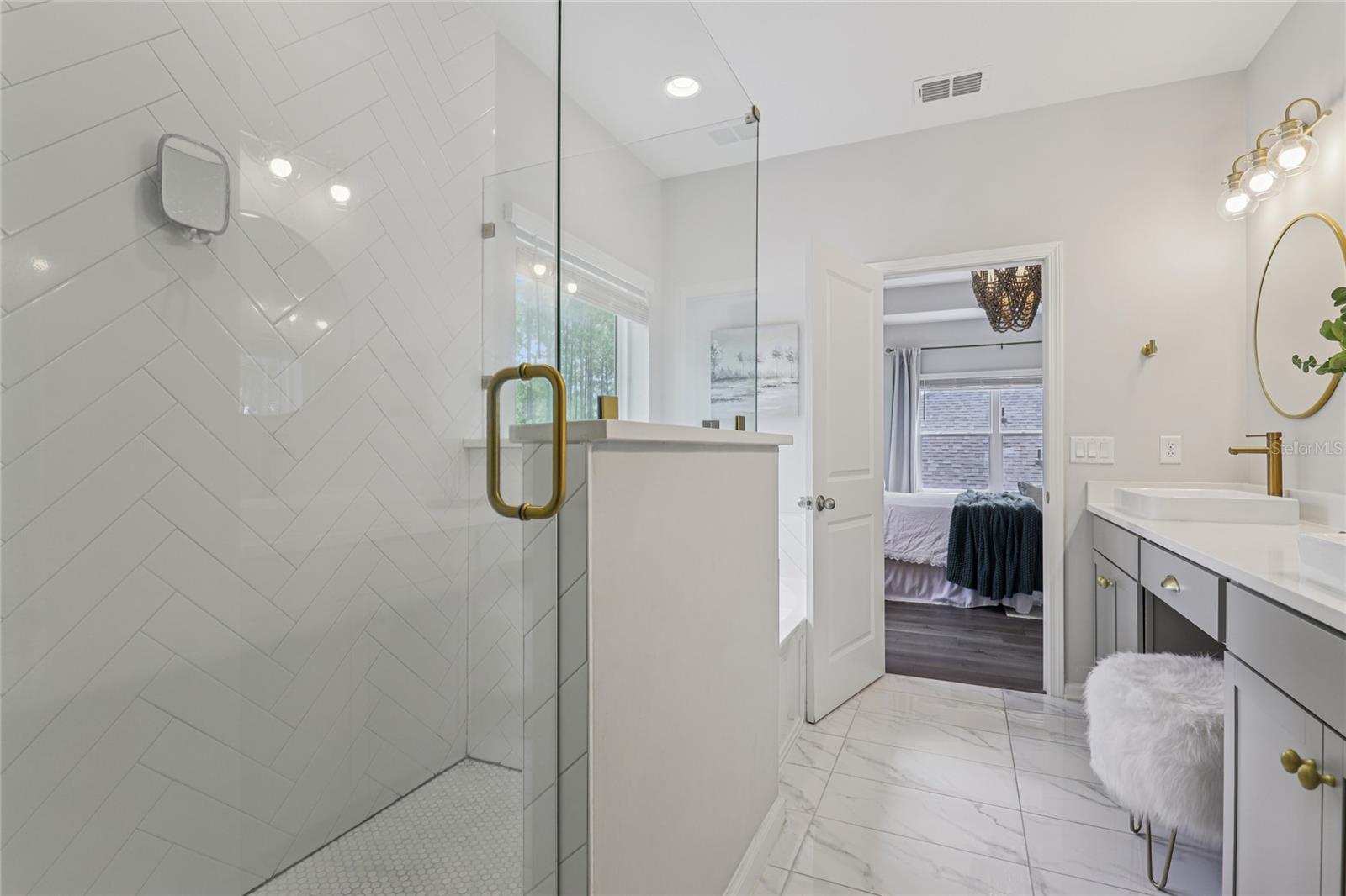 Image 40 of 53 For 606 Watervale Drive