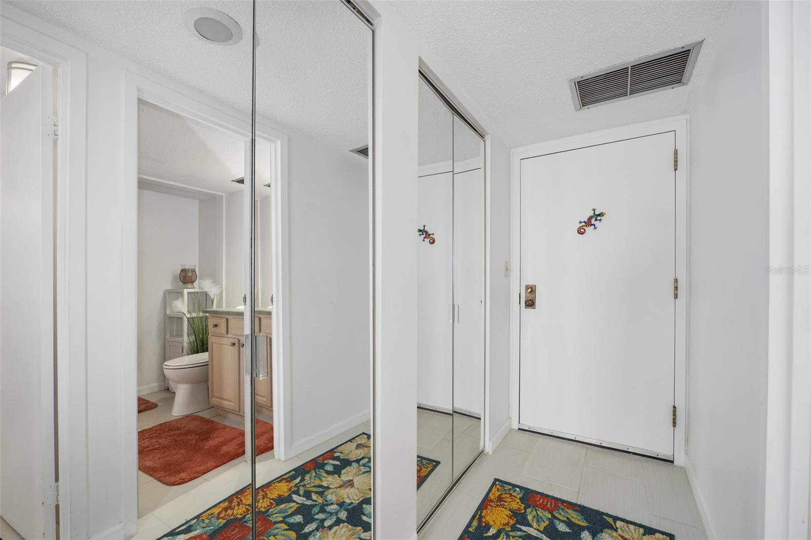 Image 14 of 45 For 925 Halifax Avenue 604