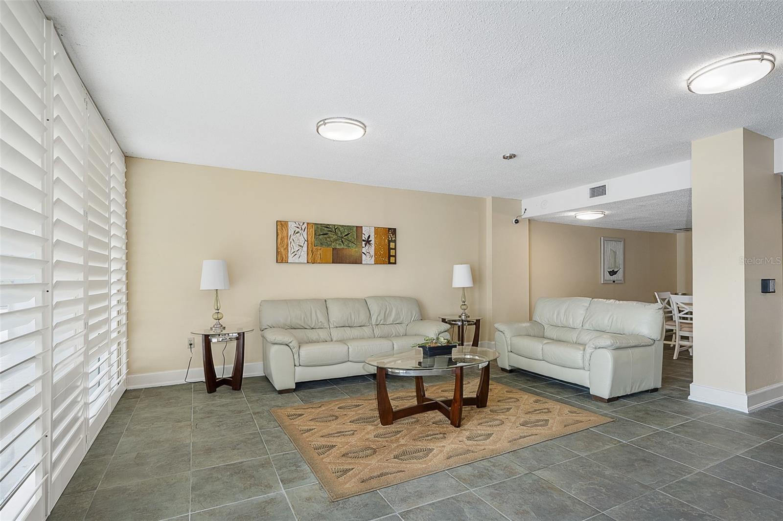 Image 2 of 45 For 925 Halifax Avenue 604