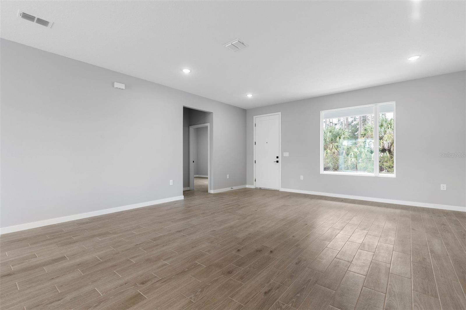 Image 9 of 41 For 21 Weymouth Lane