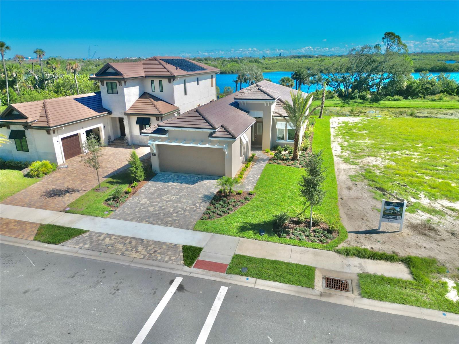 Image 3 of 60 For 4 Coronado Road
