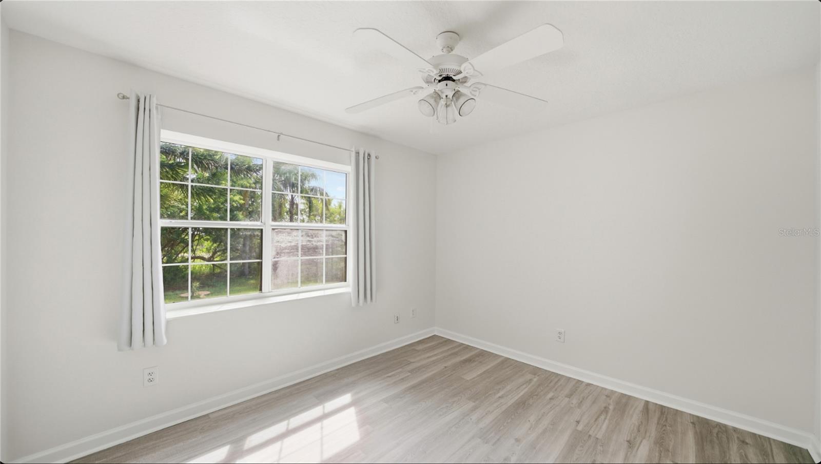Image 47 of 73 For 300 Riverside Boulevard