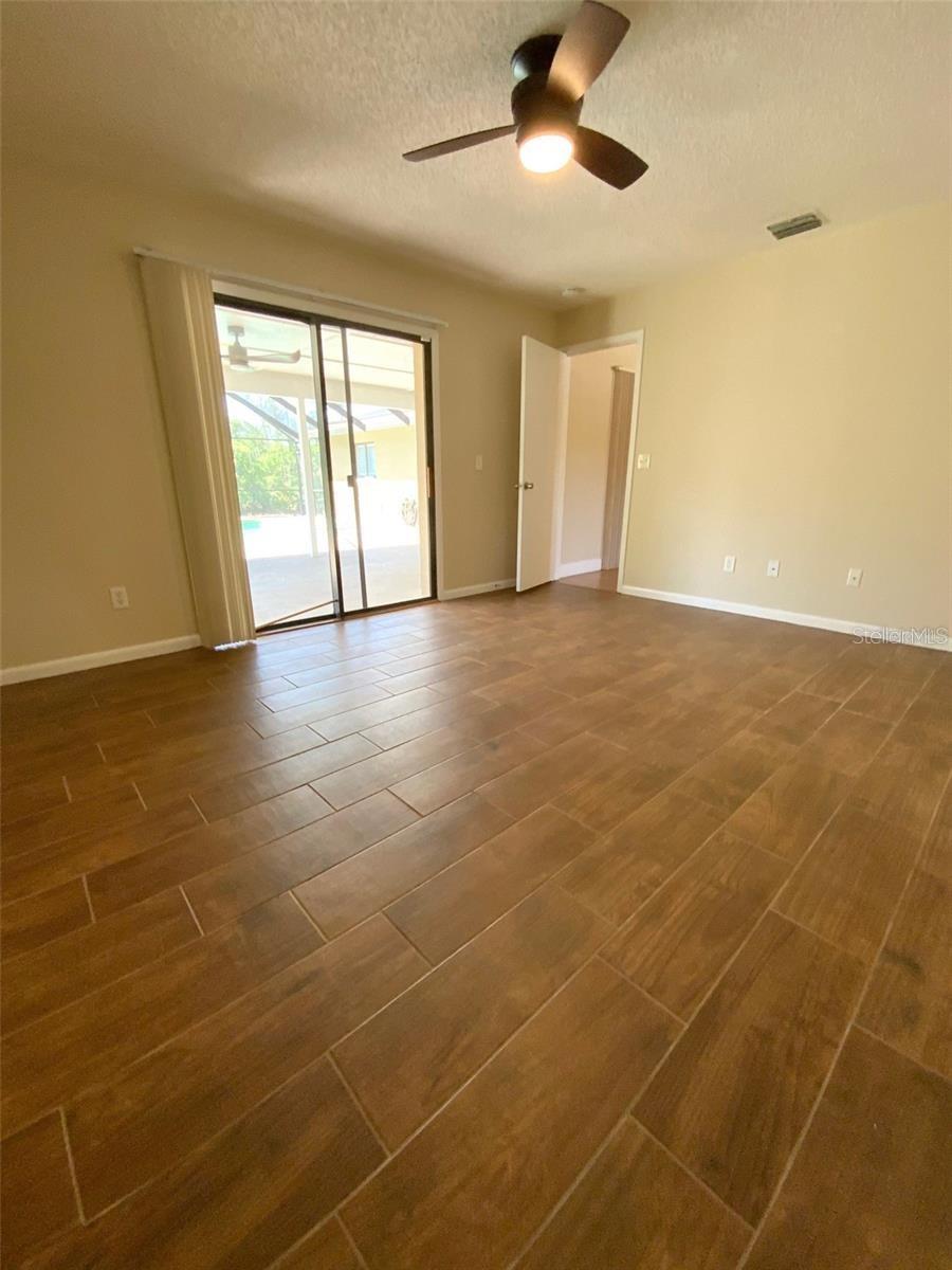 Image 11 of 22 For 10 Peyton Place