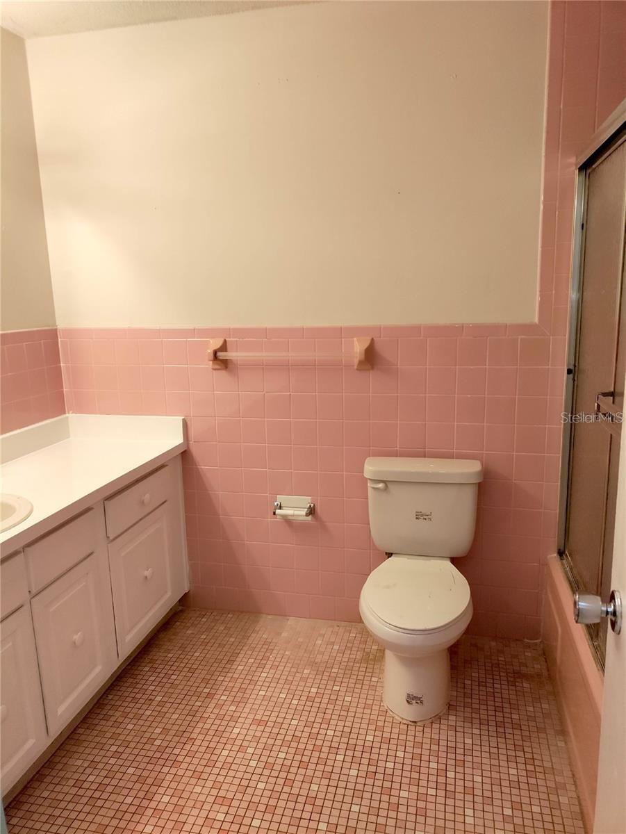 Image 7 of 11 For 3 Carr Court