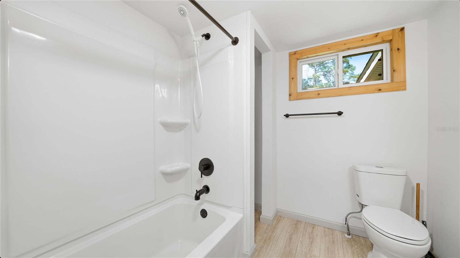 Image 31 of 42 For 5920 Nutwood Avenue