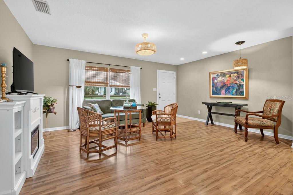 Image 7 of 41 For 20 Aviles Drive