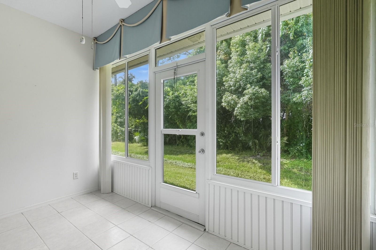 Image 26 of 37 For 35 Veranda Way 29