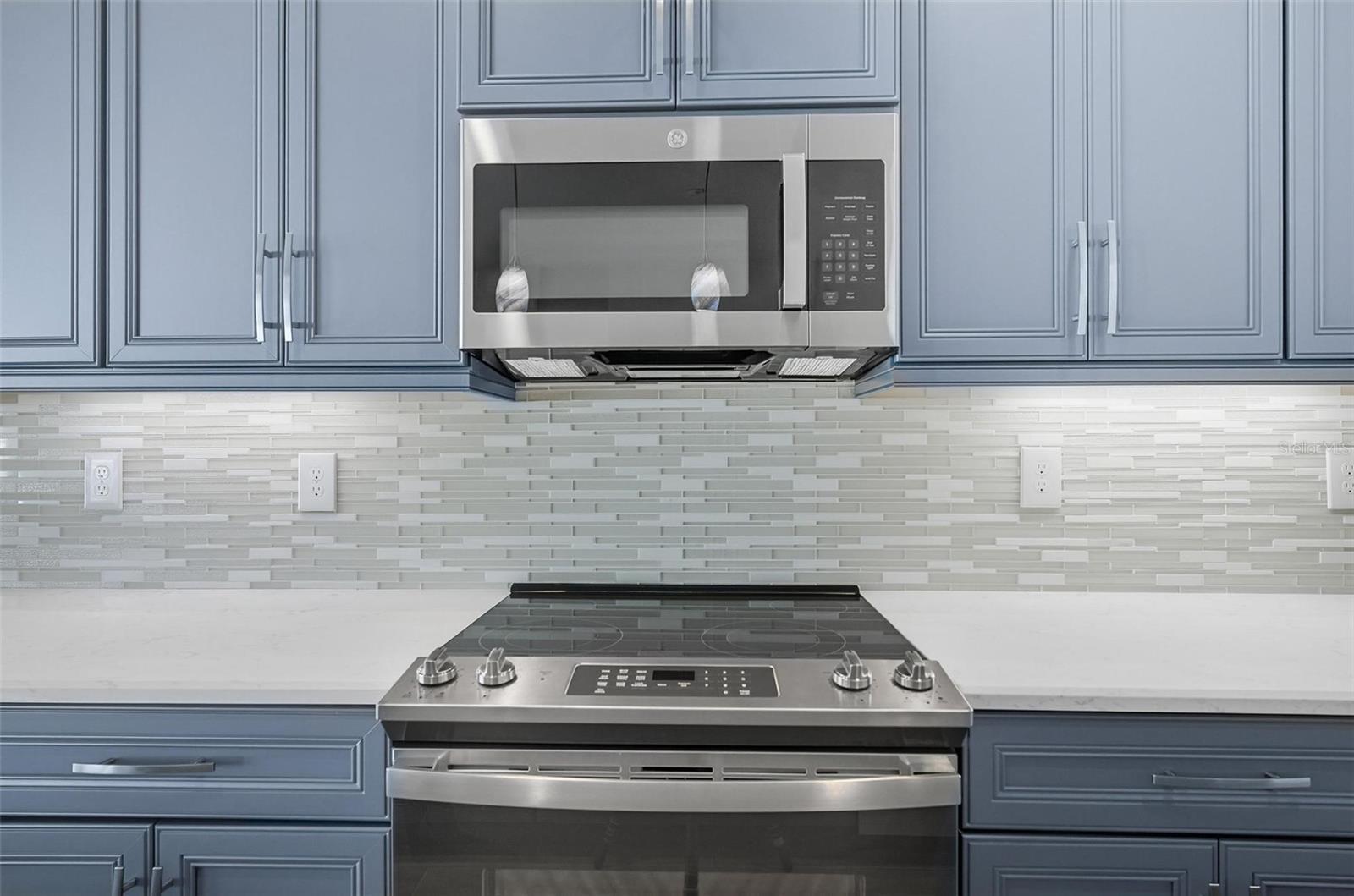 Image 11 of 87 For 14 Del Palma Drive