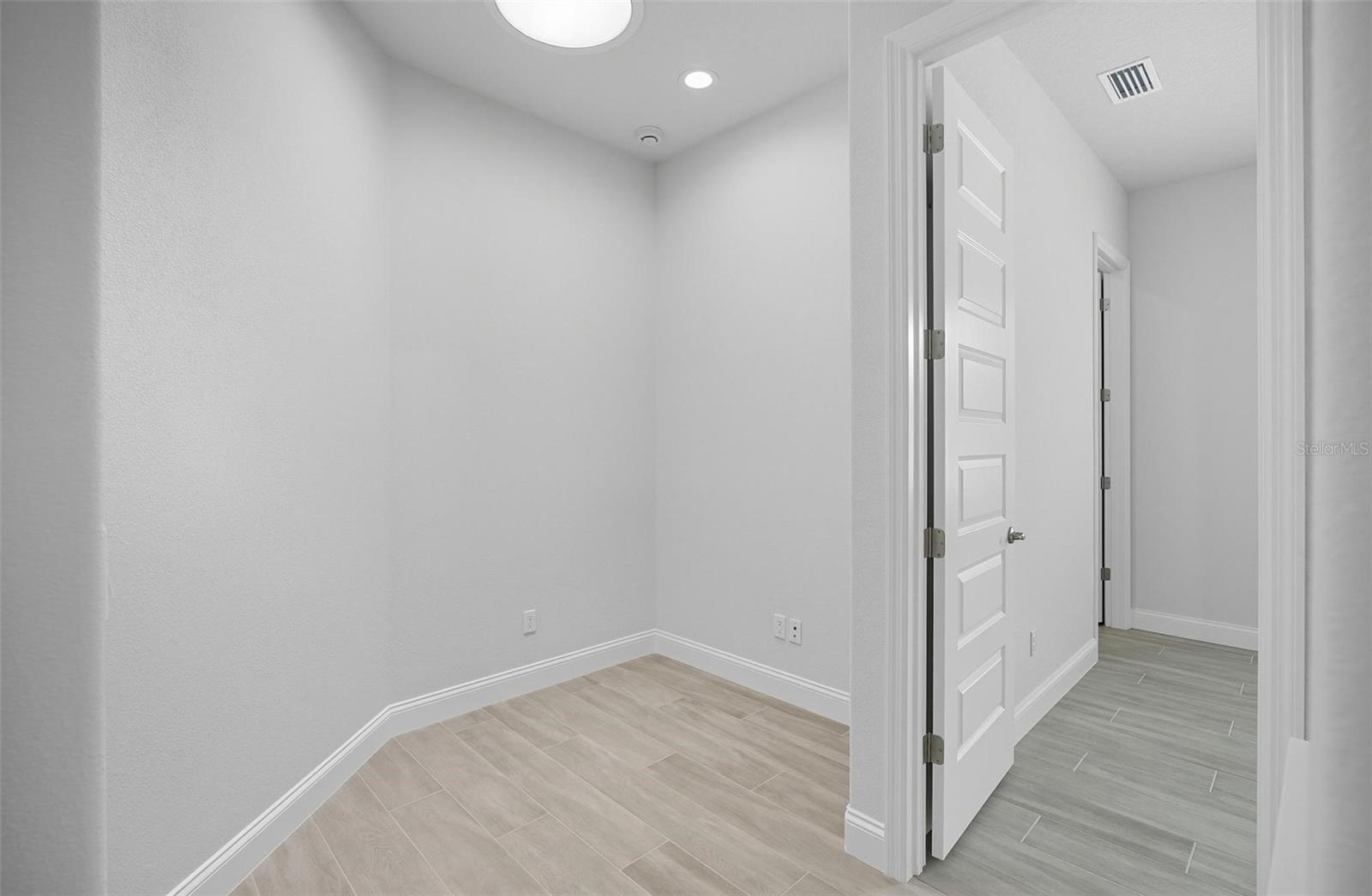 Image 39 of 87 For 14 Del Palma Drive