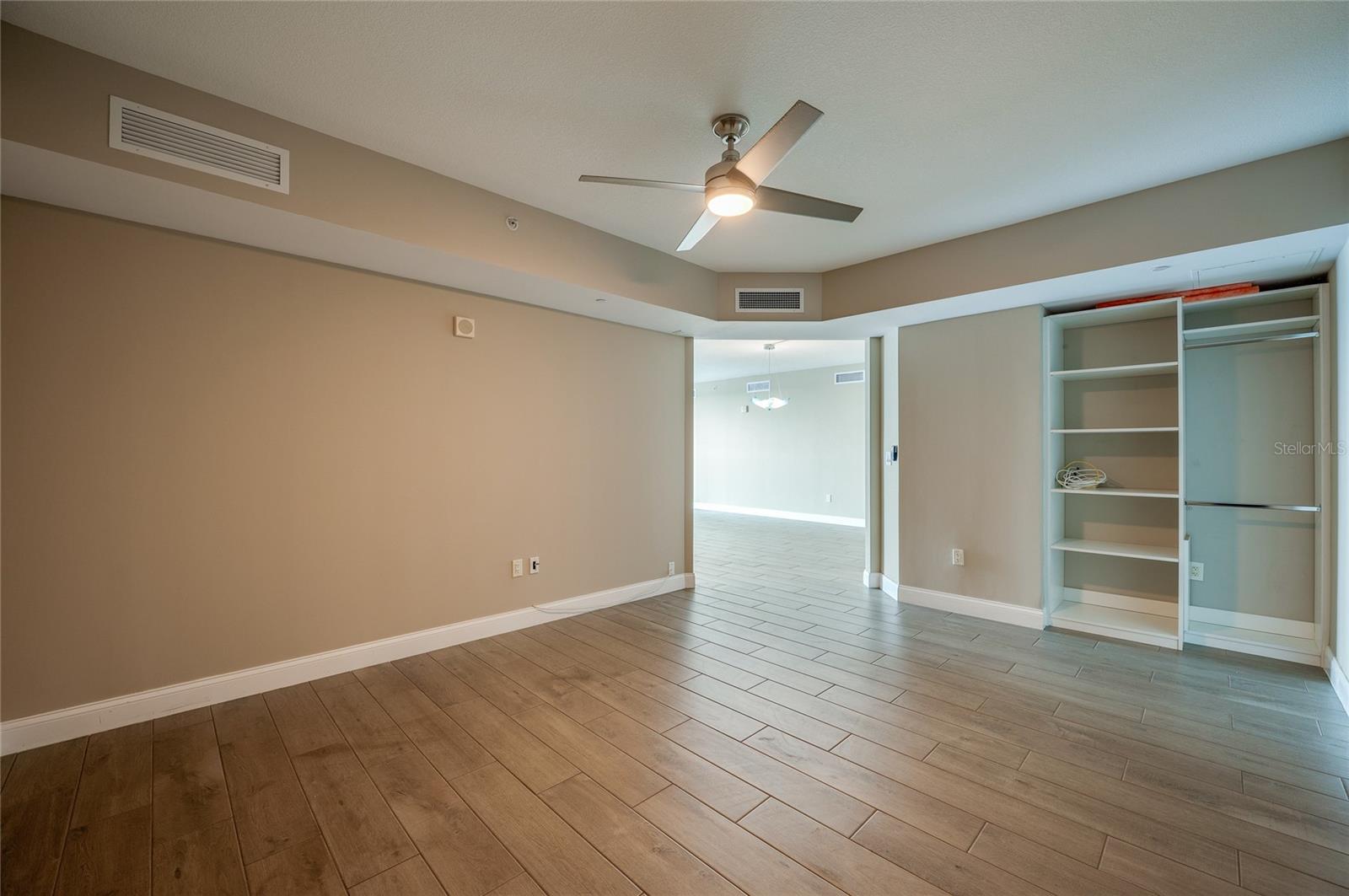 Image 12 of 36 For 231 Riverside Drive 1703-1
