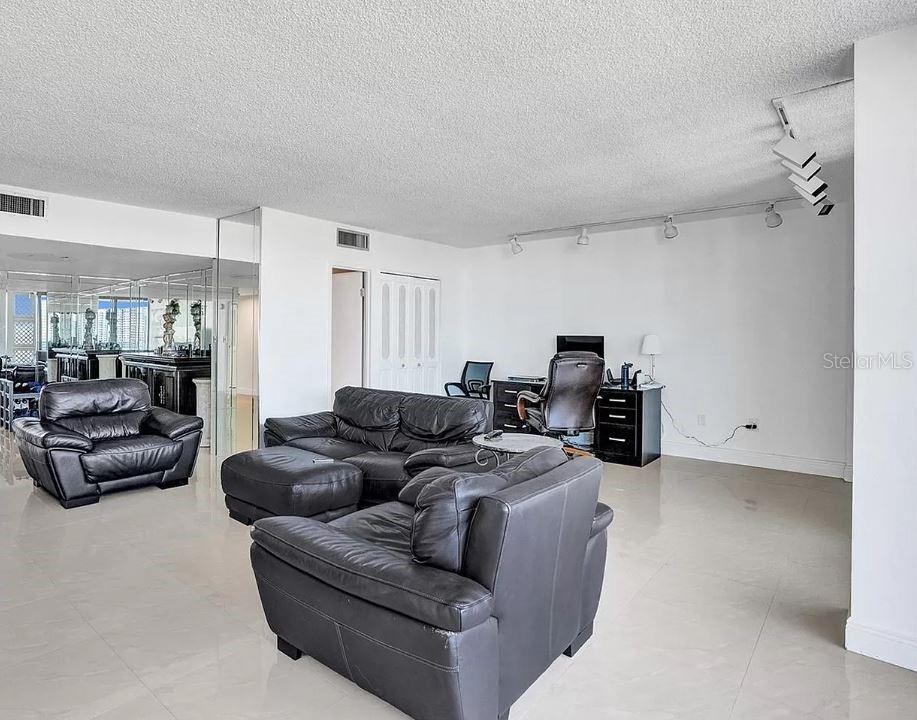 Image 6 of 40 For 3675 Country Club Drive 2110