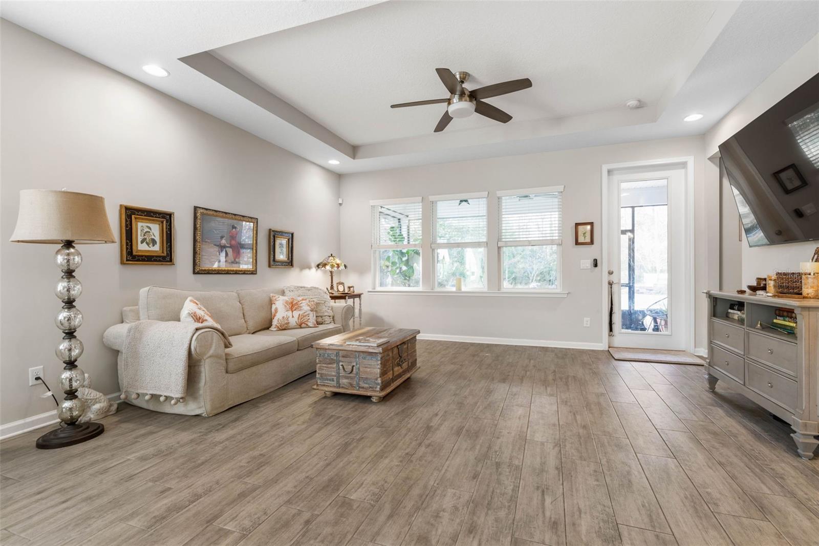 Image 12 of 49 For 98 Bella Drive