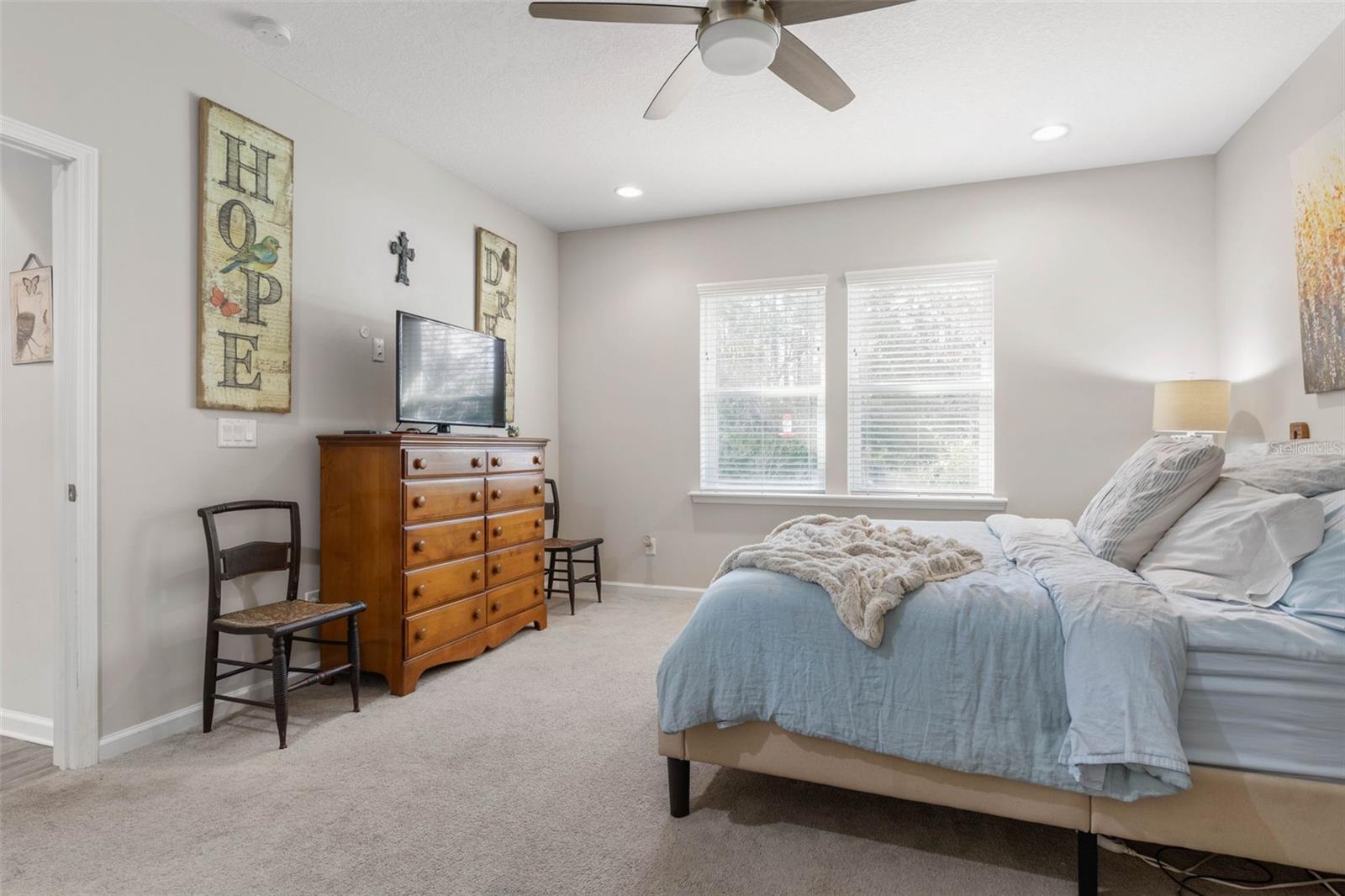 Image 17 of 49 For 98 Bella Drive