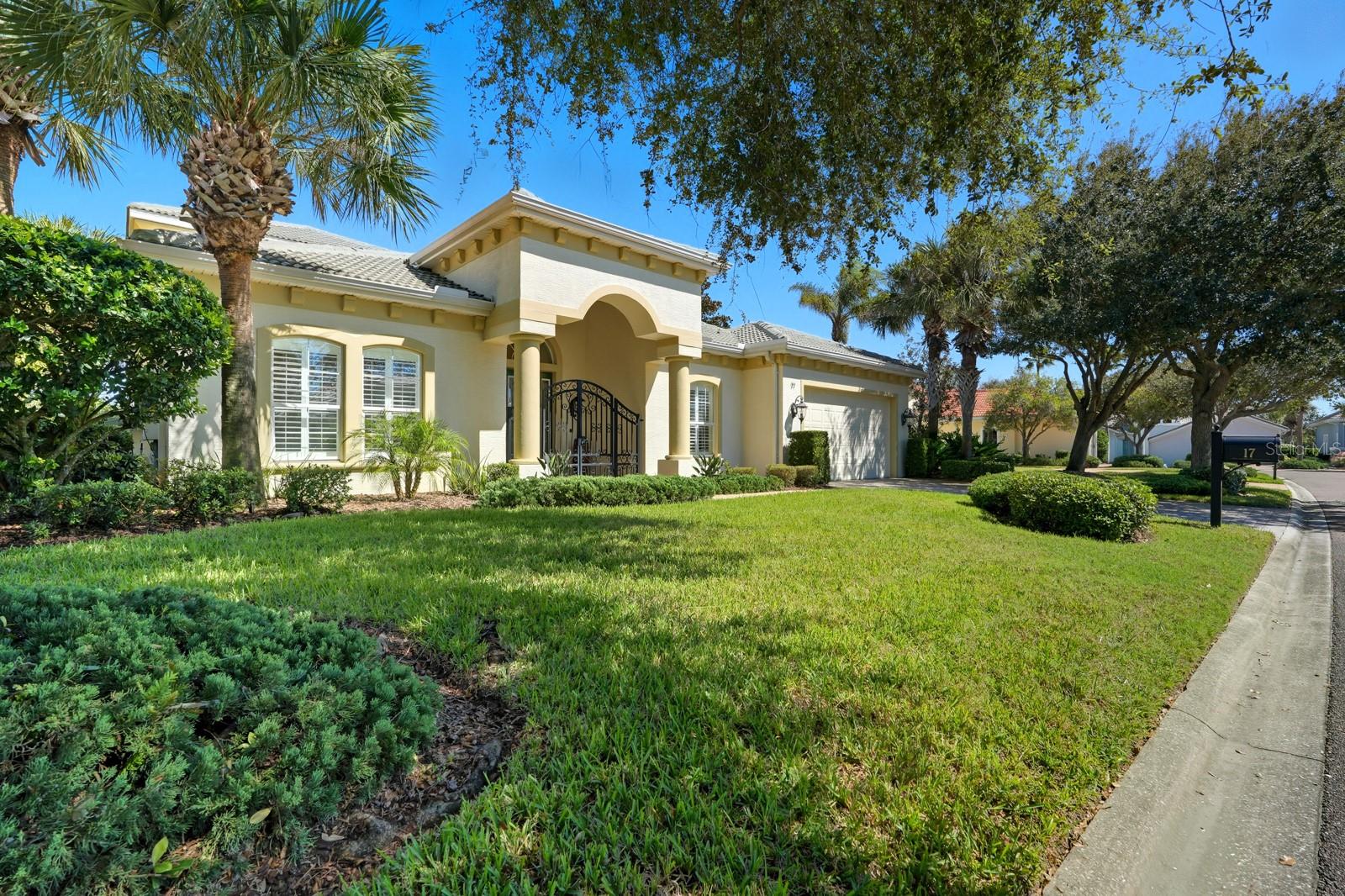 Image 9 of 94 For 17 Las Palmas Way