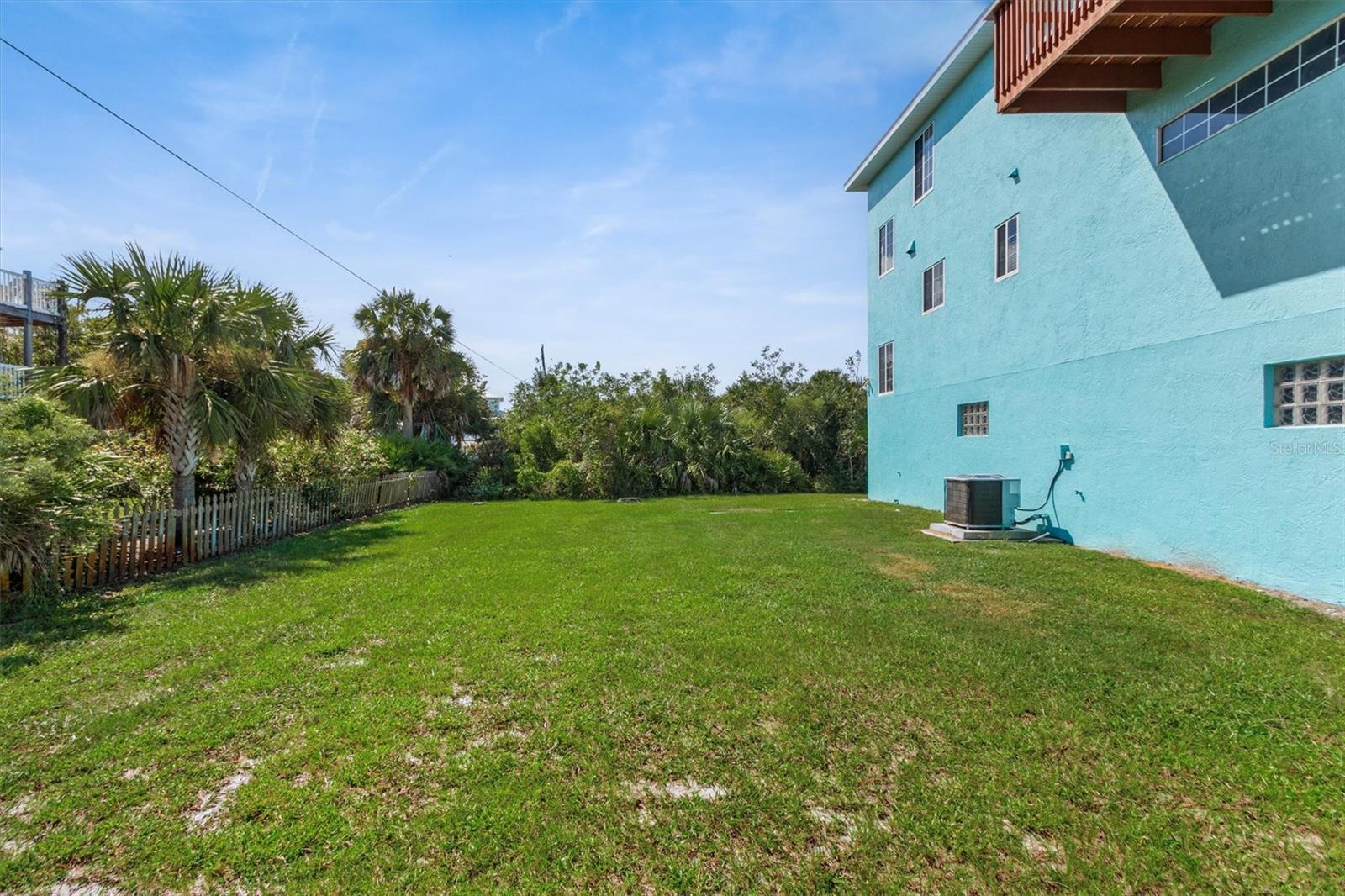 Image 7 of 59 For 34 Oceanside Drive