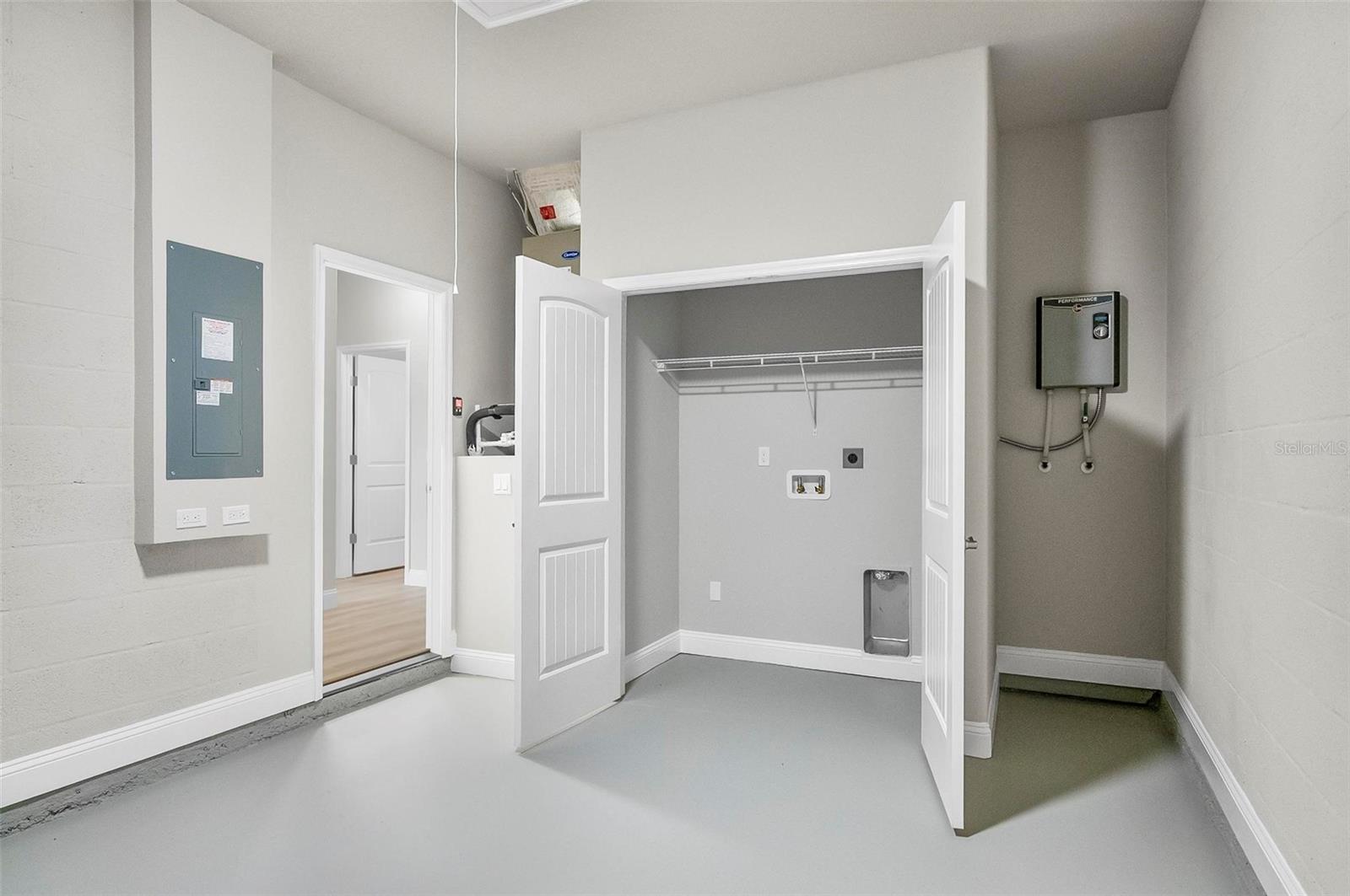 Image 40 of 59 For 32 Louisville Dr  A