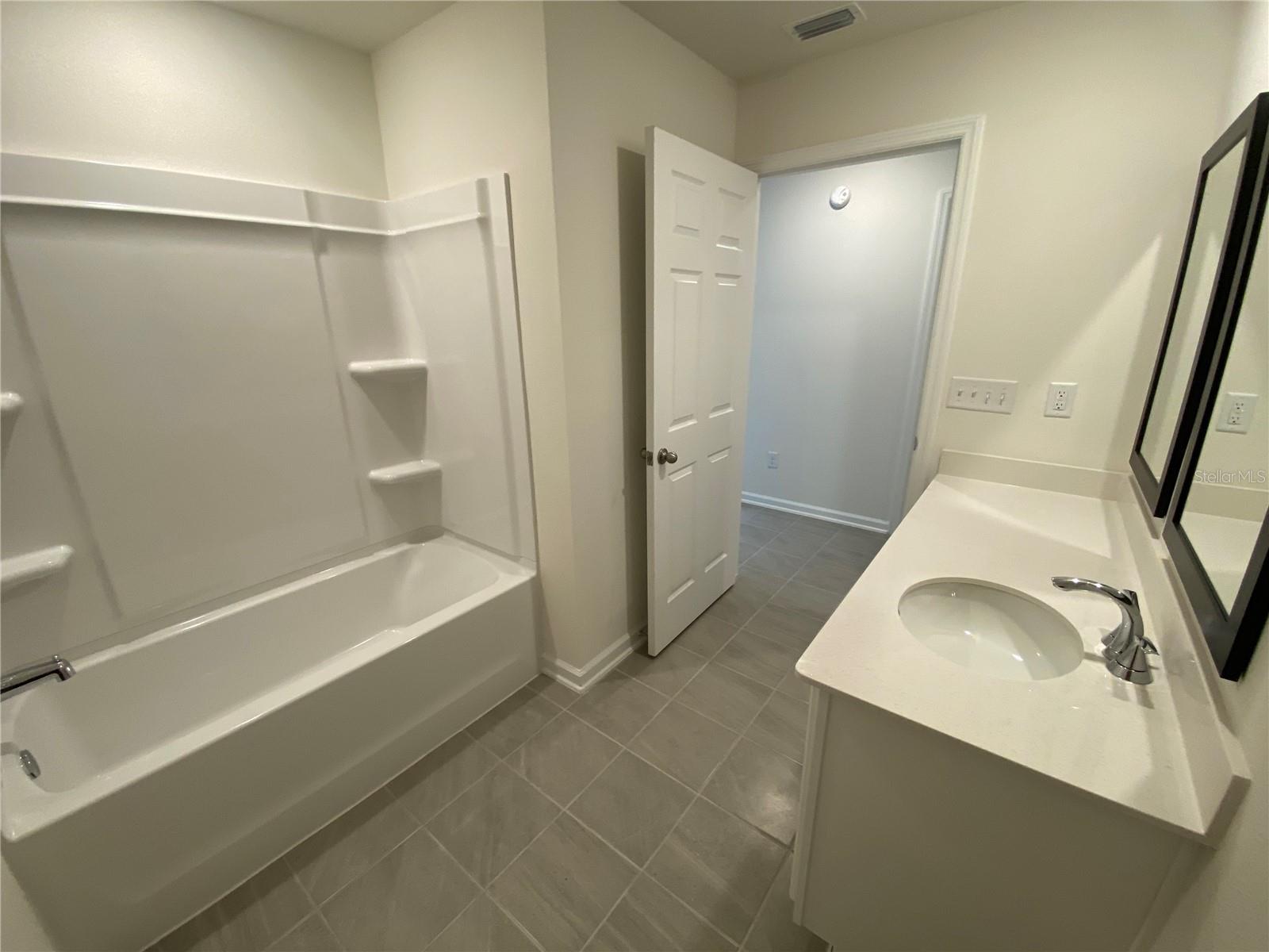 Image 7 of 15 For 42 Camellia Street