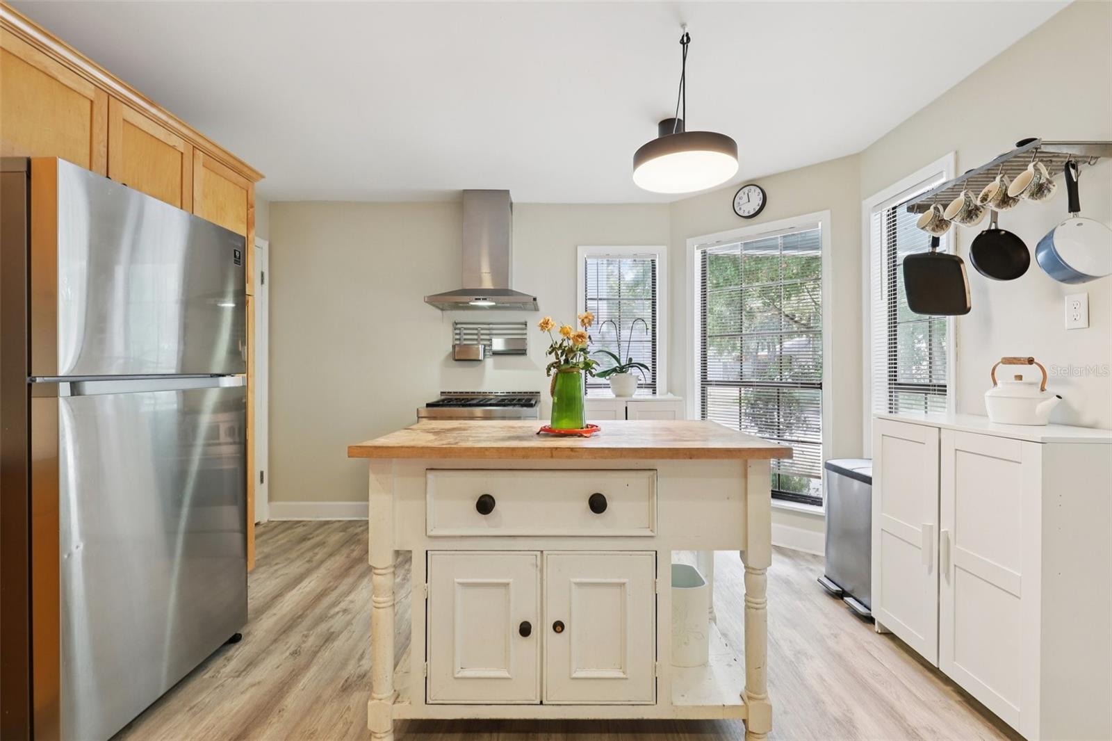 Image 10 of 70 For 133 Pelican Road