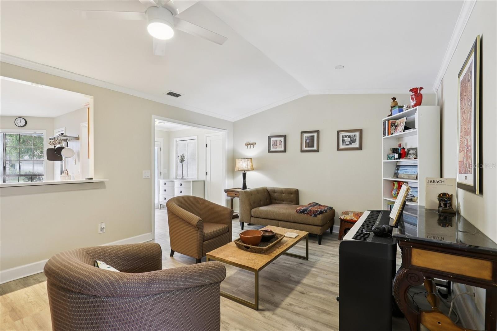 Image 12 of 70 For 133 Pelican Road