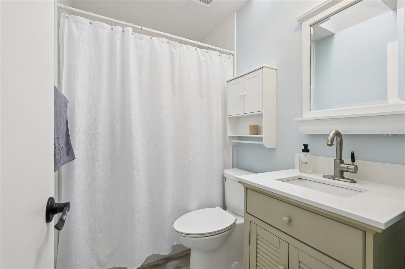 Image 27 of 70 For 133 Pelican Road