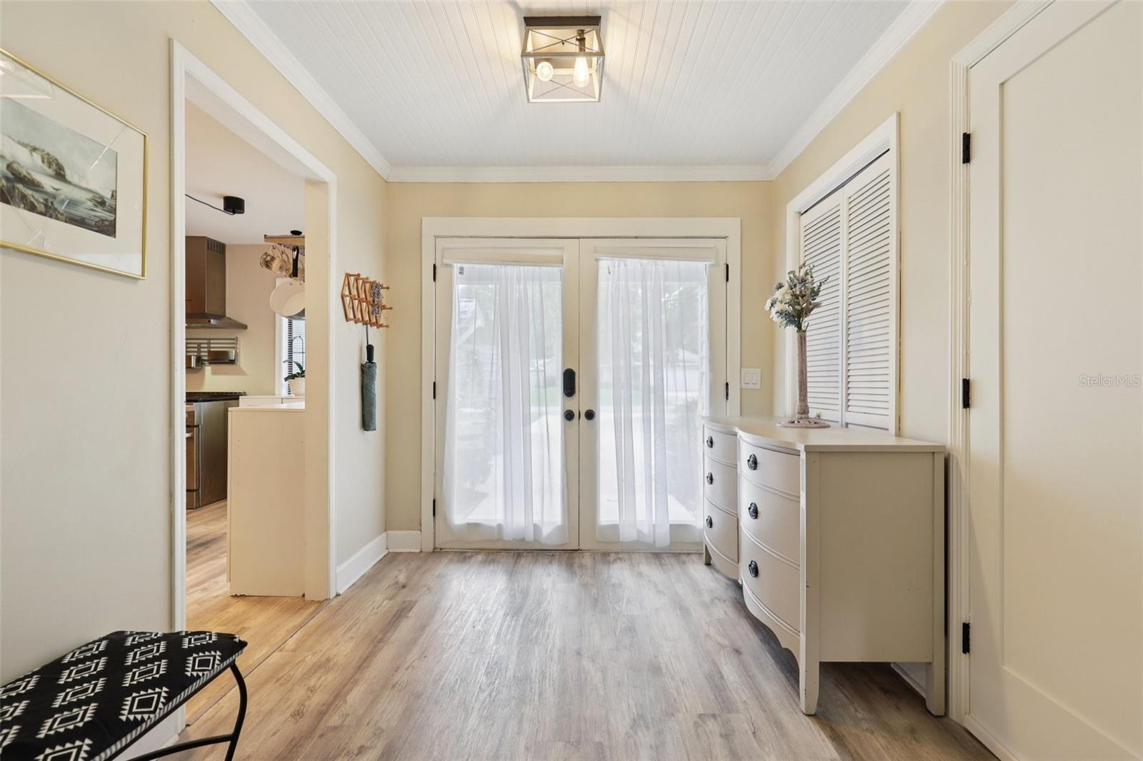 Image 5 of 70 For 133 Pelican Road