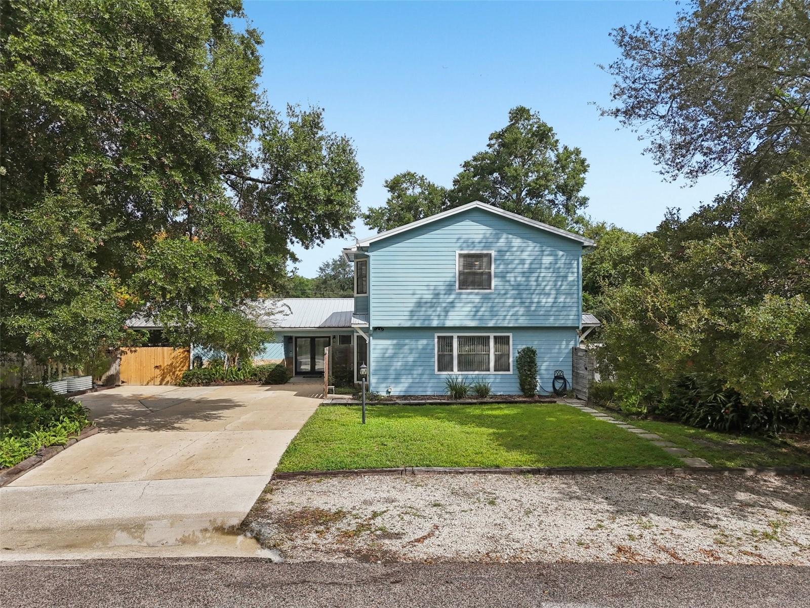 Image 59 of 70 For 133 Pelican Road