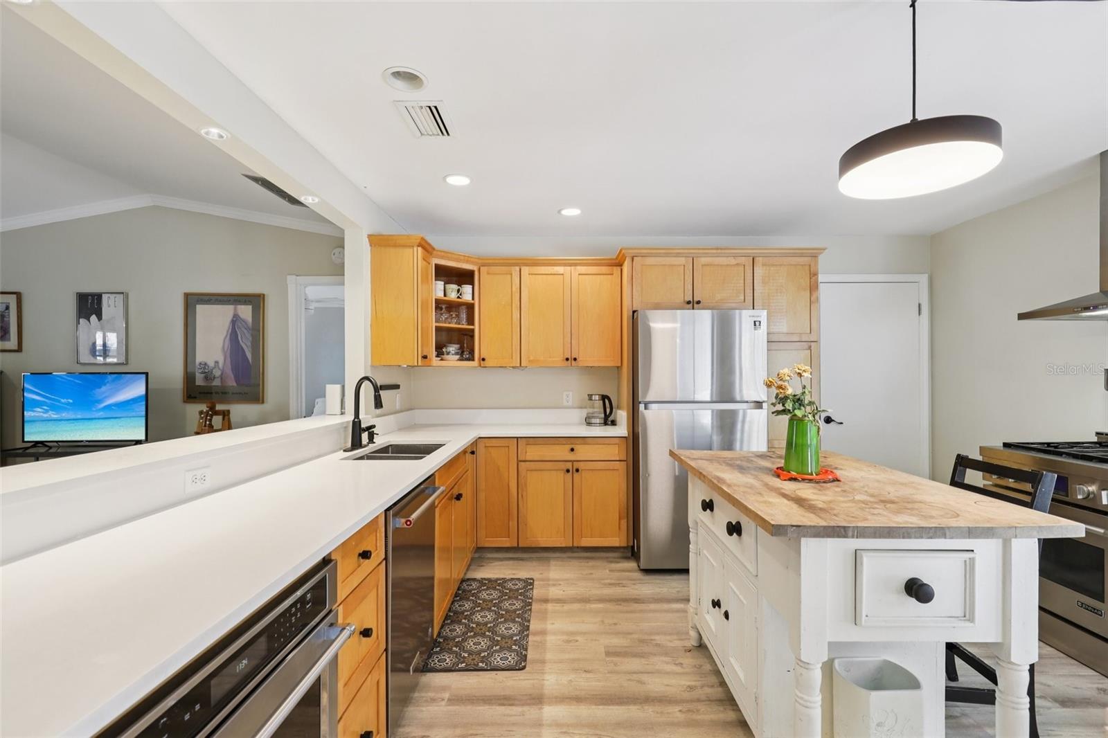 Image 6 of 70 For 133 Pelican Road