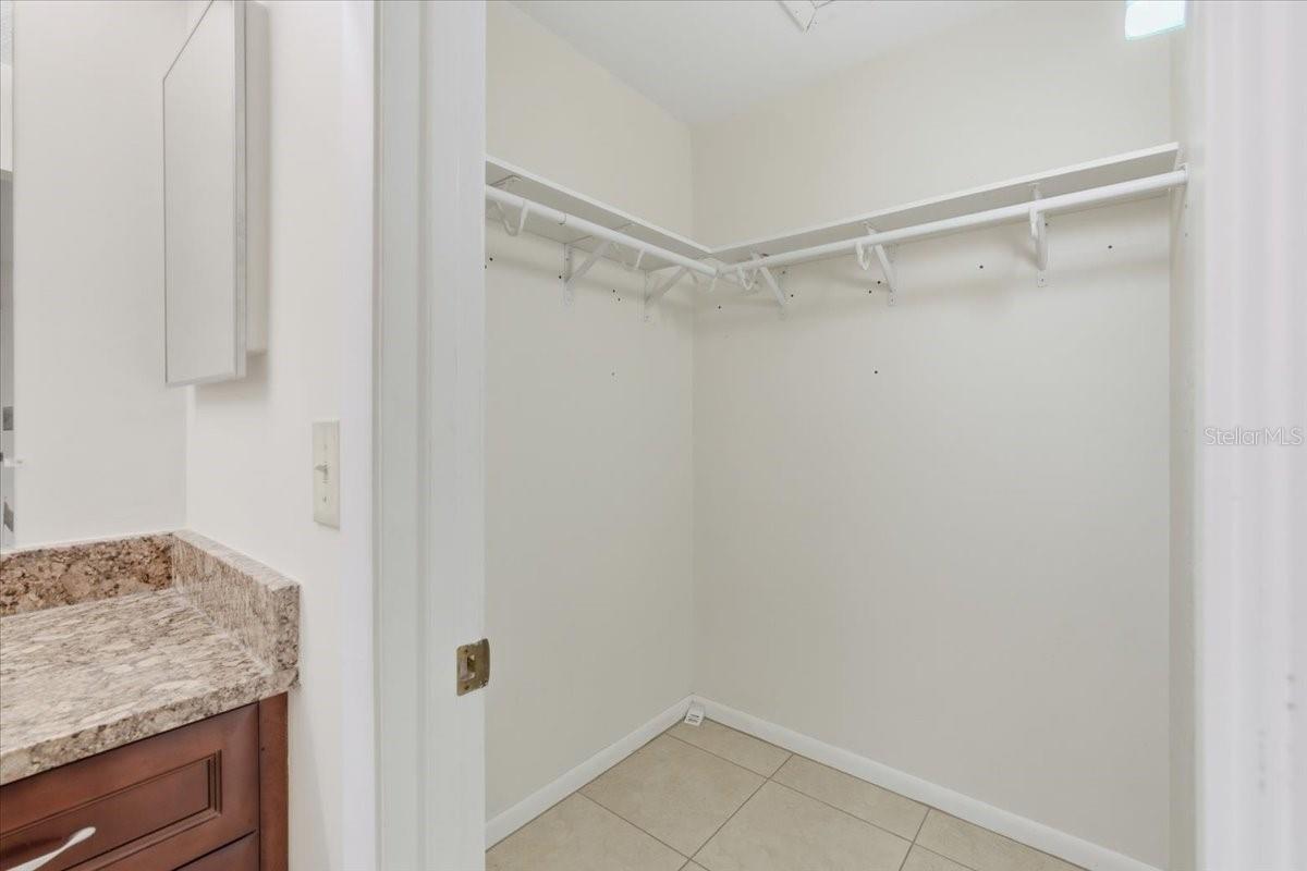 Image 22 of 70 For 8 Hembury Lane 8