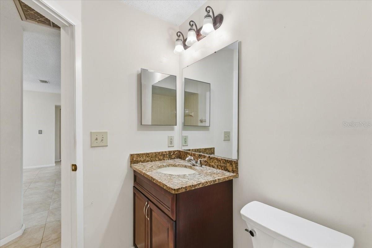 Image 25 of 70 For 8 Hembury Lane 8