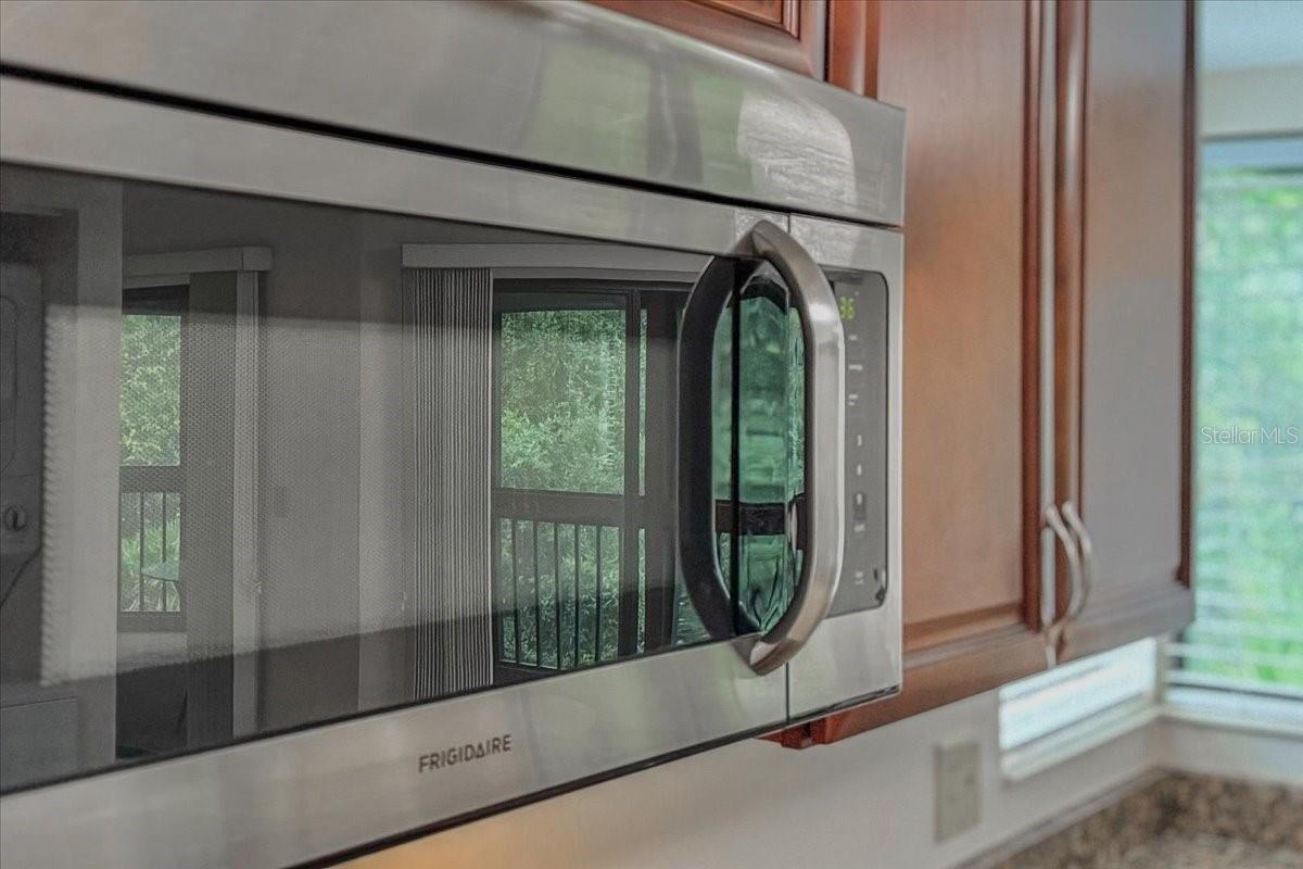 Image 31 of 70 For 8 Hembury Lane 8