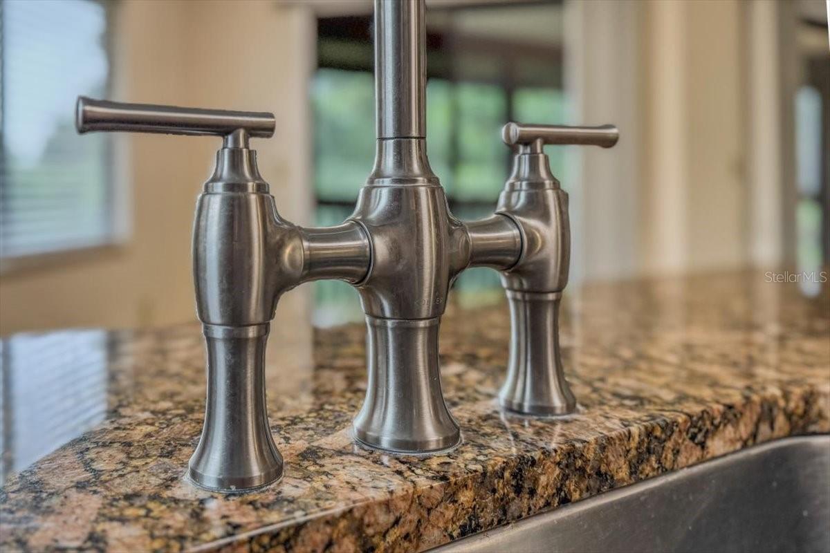 Image 32 of 70 For 8 Hembury Lane 8